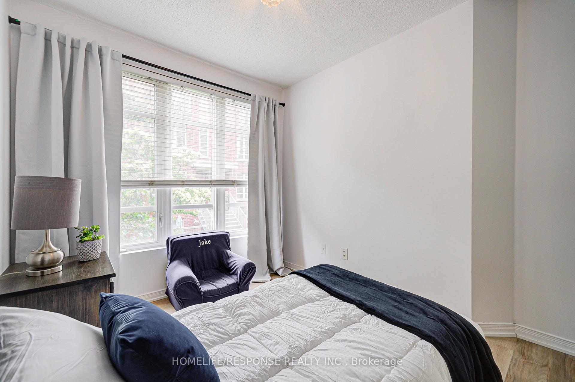 3 Bedrooms Condo at 35 Elsie, Toronto For sale