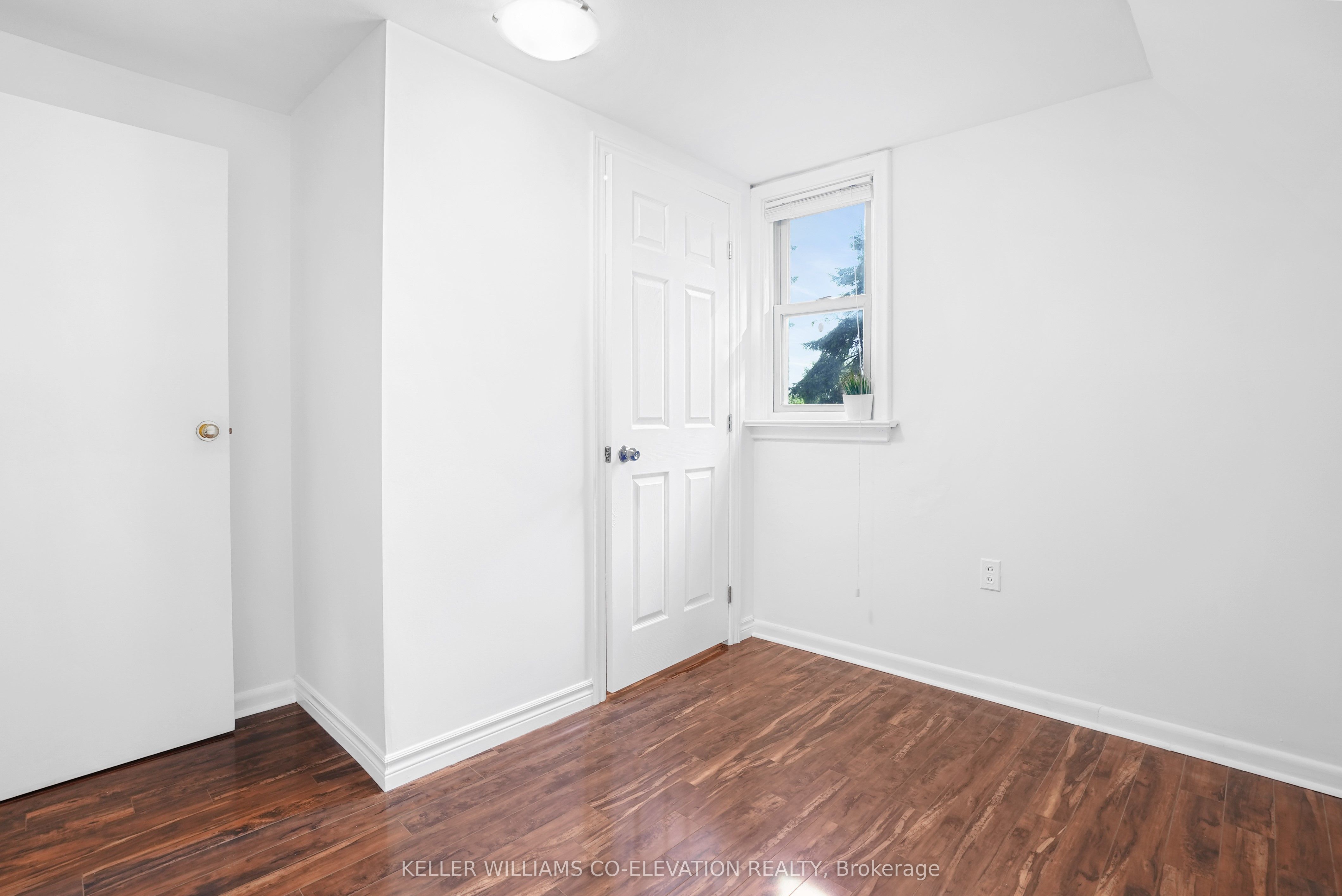 1136 Bronte Road