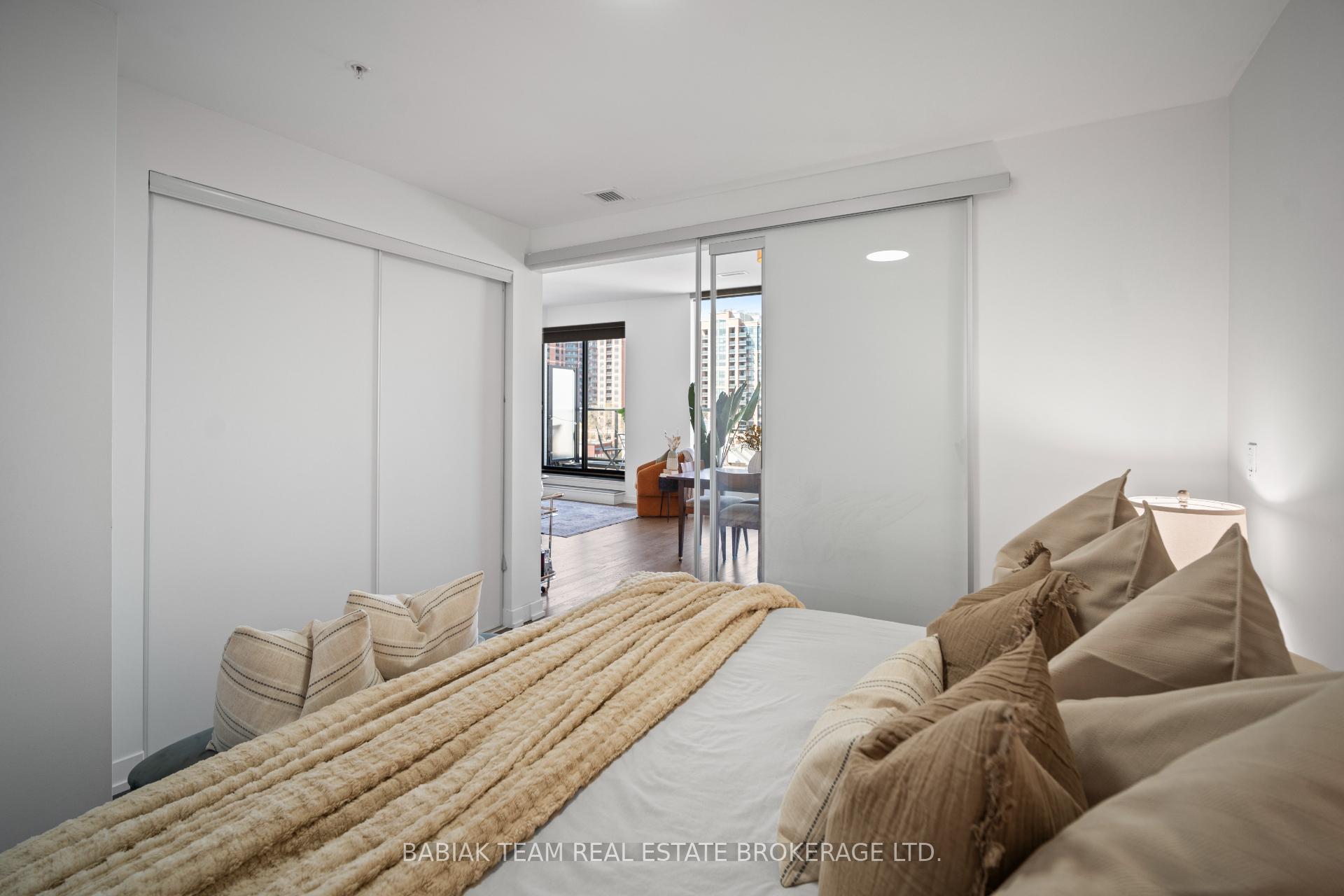 2 Bedrooms Condo at 530 Indian,  Toronto For sale