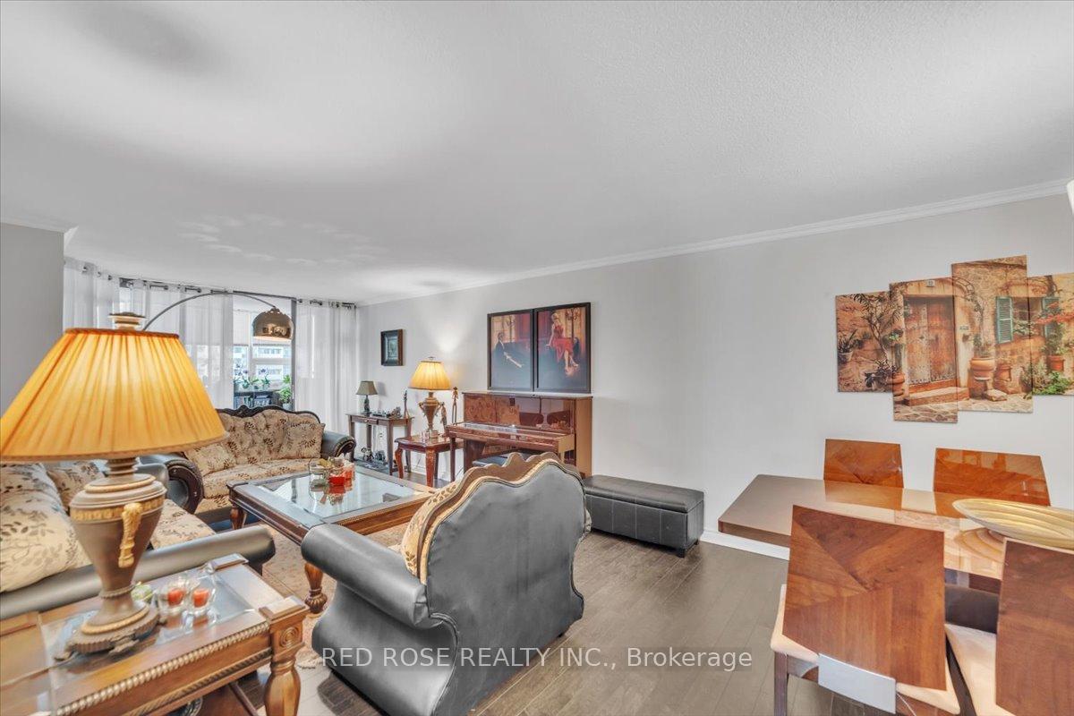 3 Bedrooms Condo at 3303 Don Mills,  Toronto For sale
