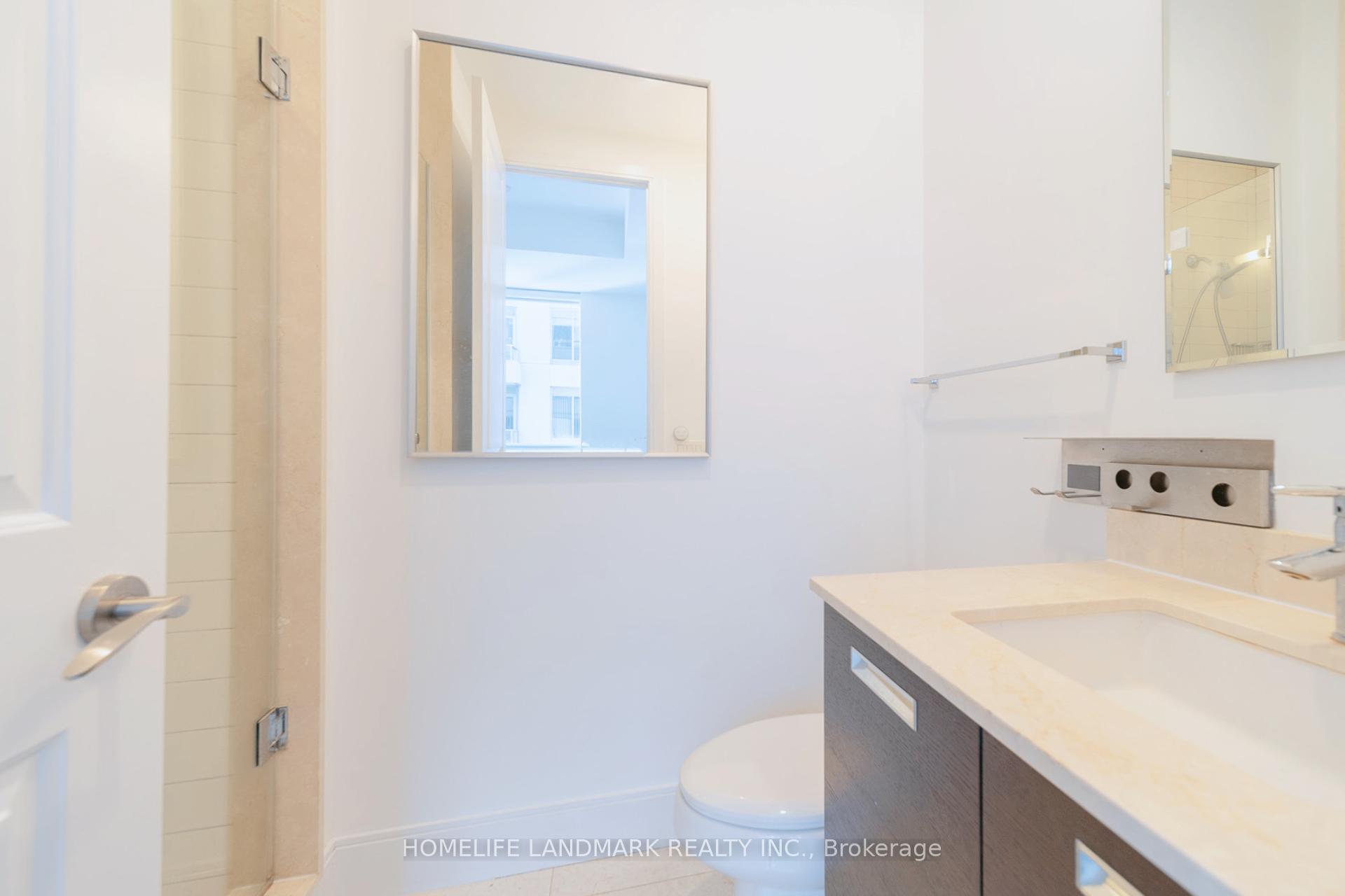 2 Bedrooms Condo at 21 Balmuto,  Toronto For sale