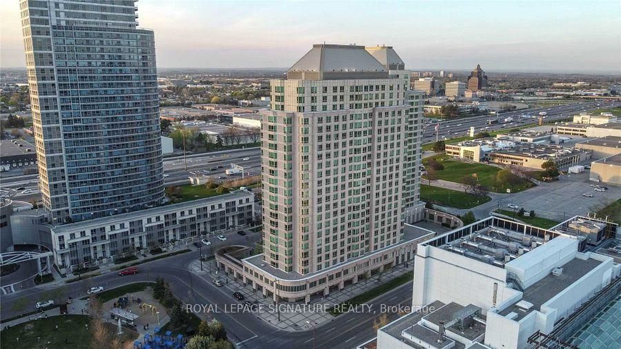 11 Lee Centre