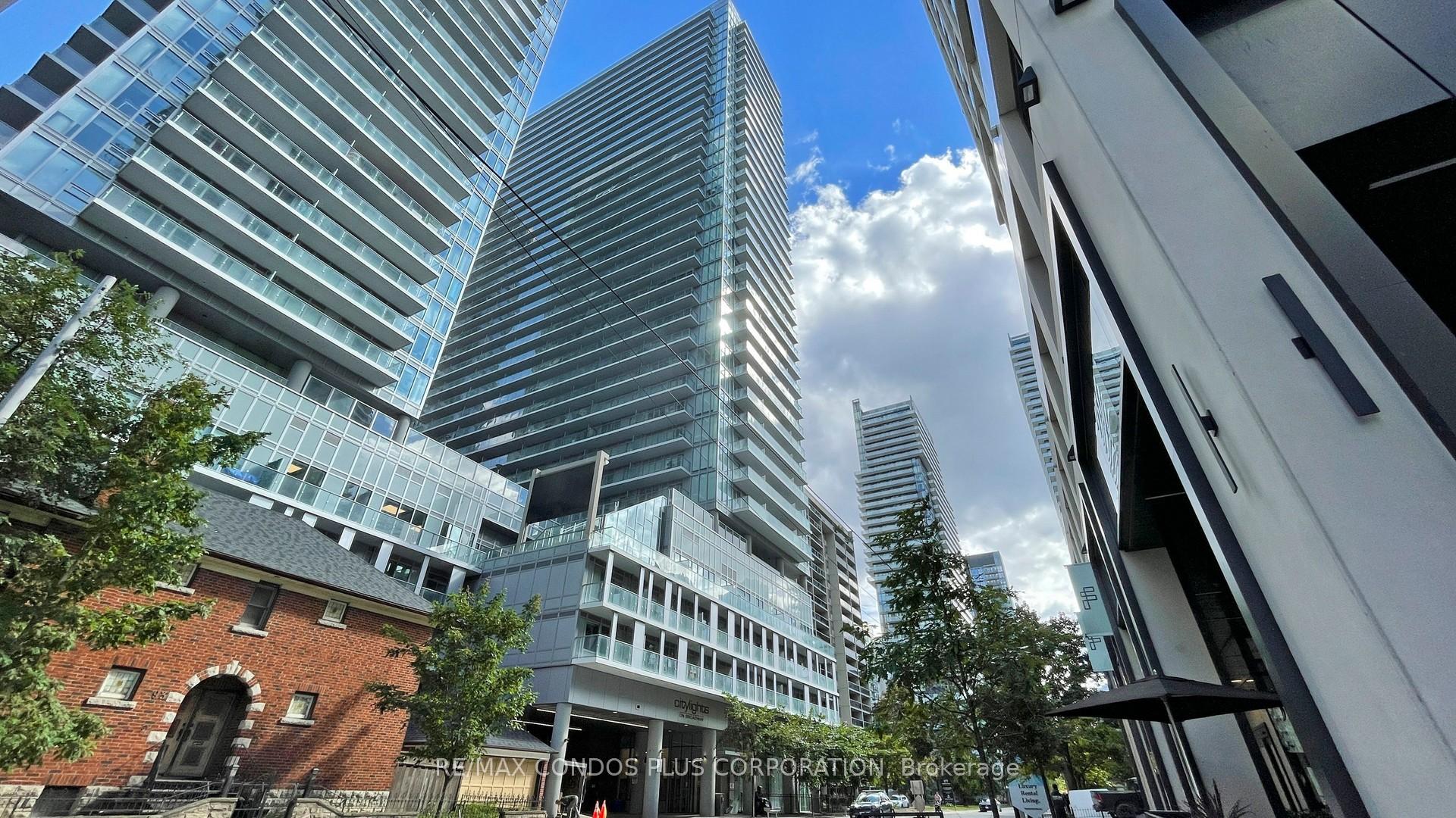 2 Bedrooms Condo at 195 Redpath, Toronto For sale