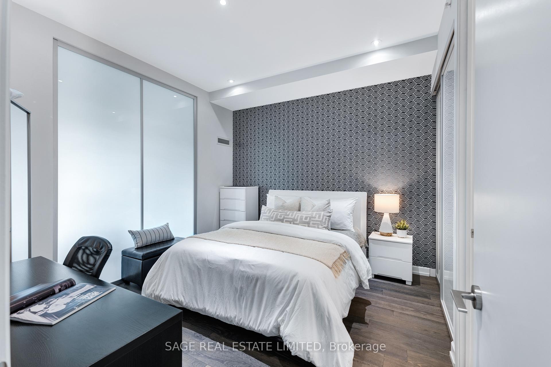 3 Bedrooms Condo at 377 Madison,  Toronto For sale
