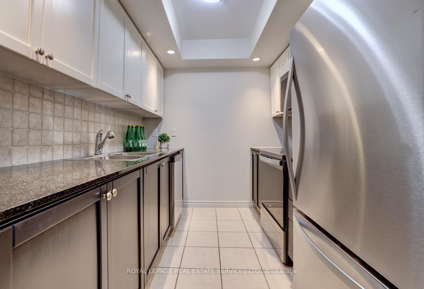 2 Bedrooms Condo at 5233 Dundas,  Toronto For sale