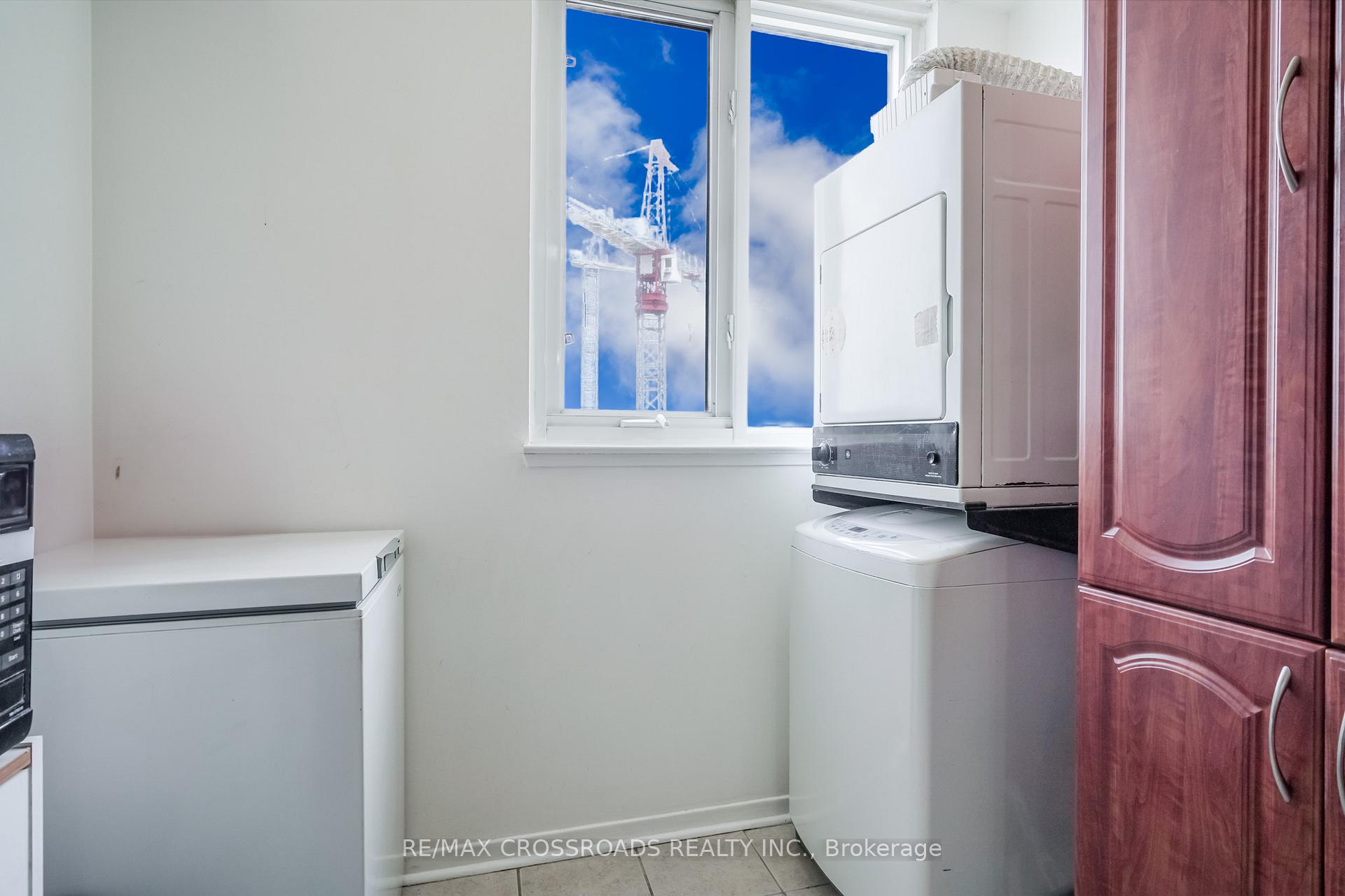 3 Bedrooms Condo at 15 Sewells, Toronto For sale