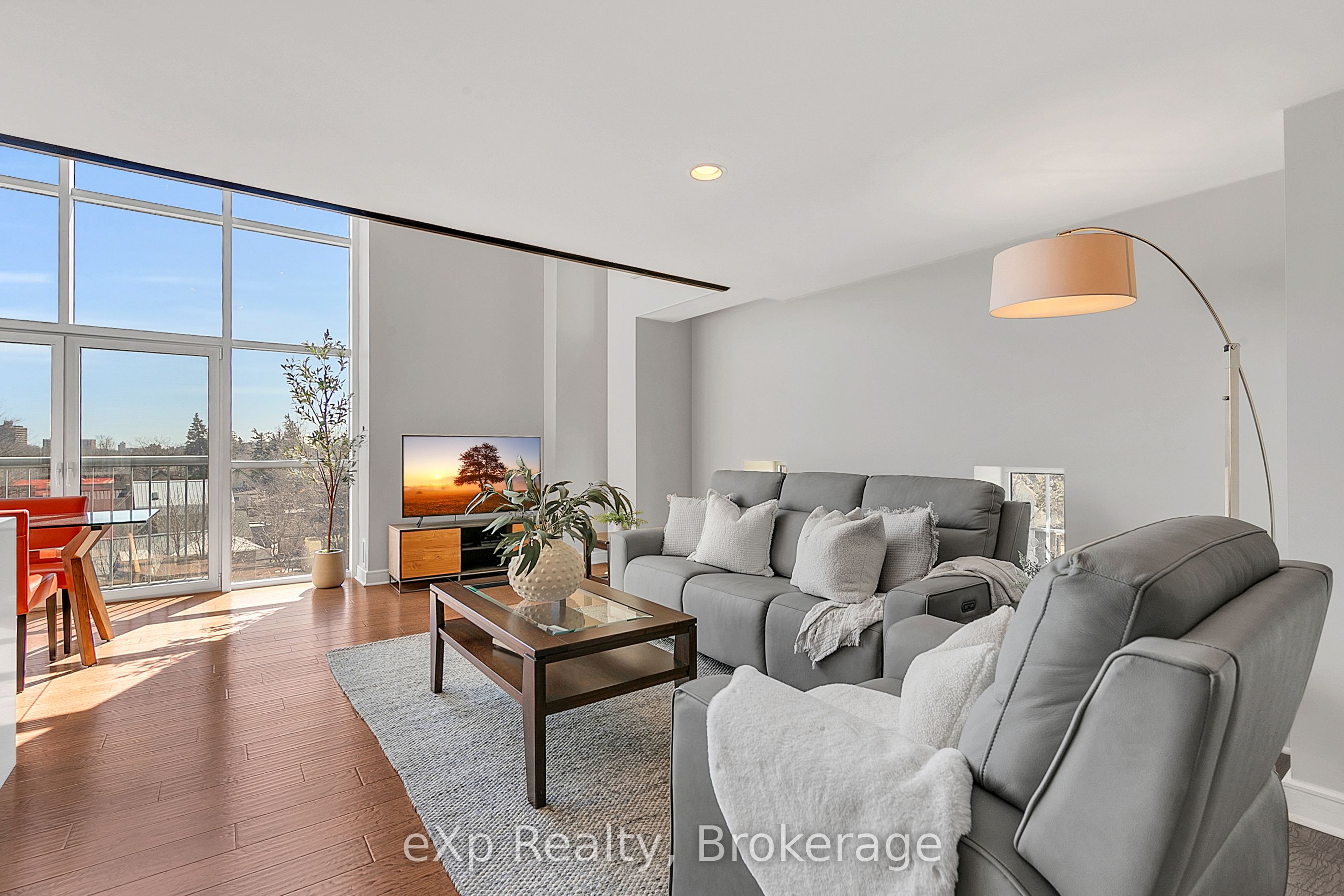 5 Father David Bauer Drive, #402