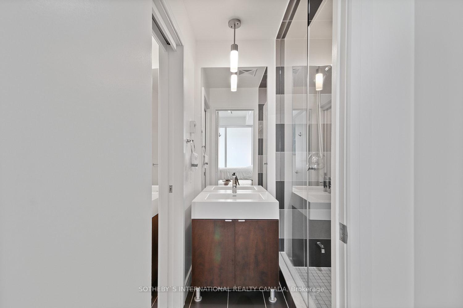 2 Bedrooms Condo at 116 George,  Toronto For sale