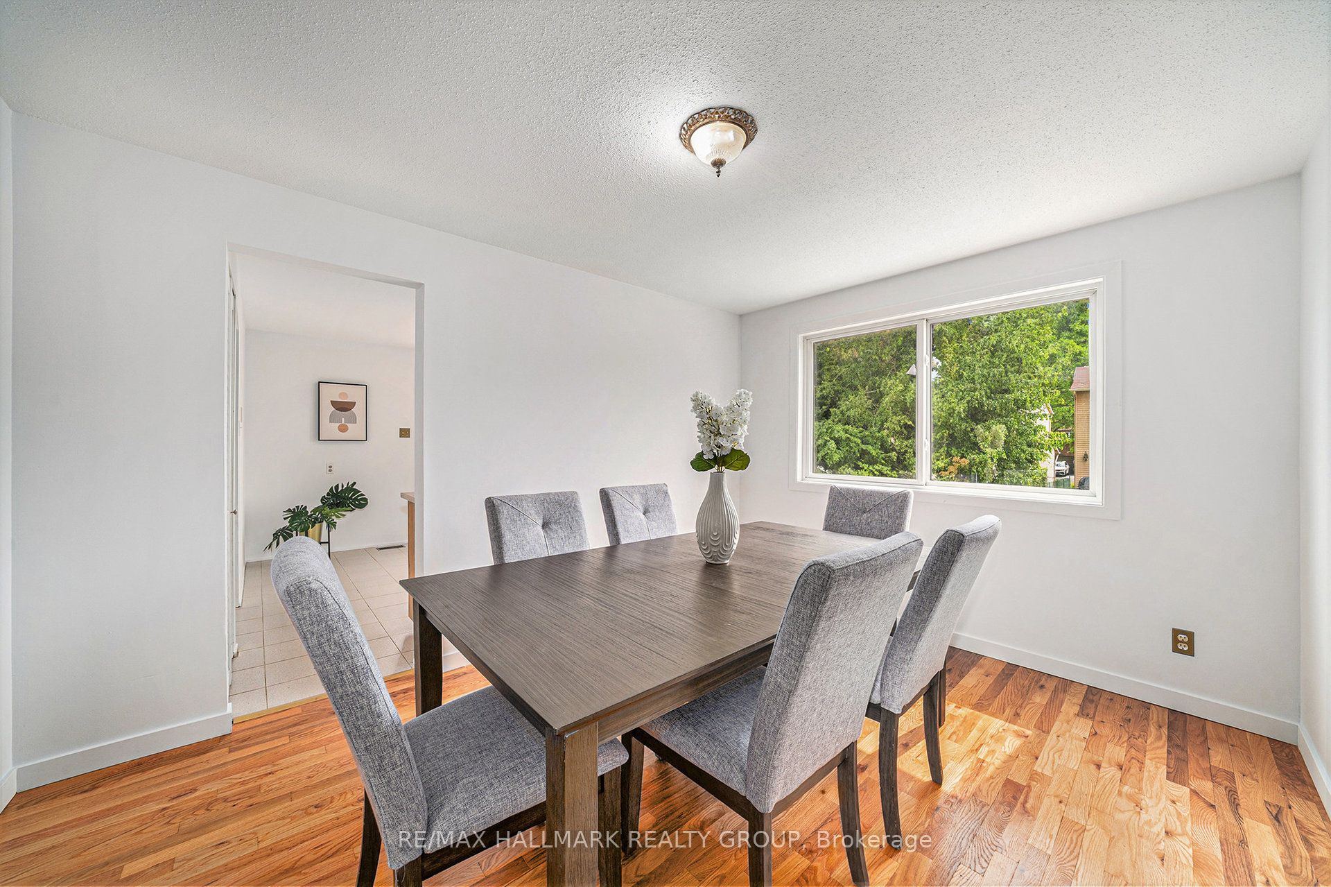 69 Farm Gate Crescent