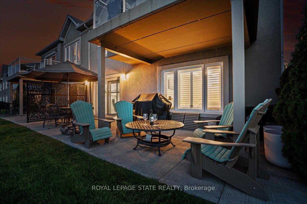 2 Bedrooms Condo at 484 Millen,  Hamilton For sale