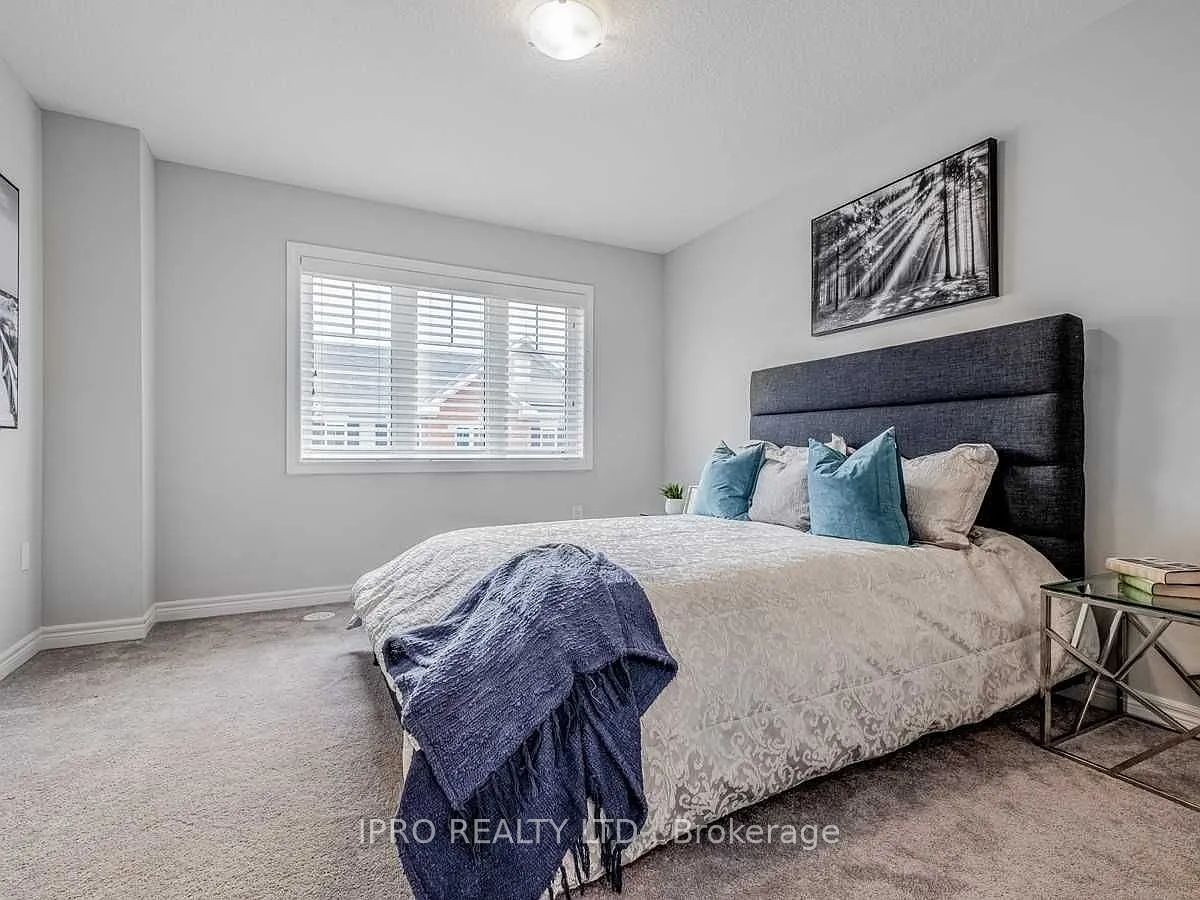 34 Rapids Lane, Hamilton, ON L8K 0A4