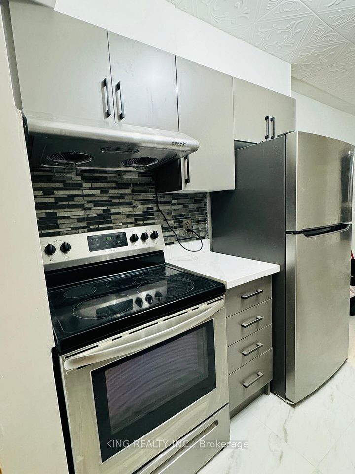 191 Fleetwood Crescent, Brampton, ON L6T 2E6