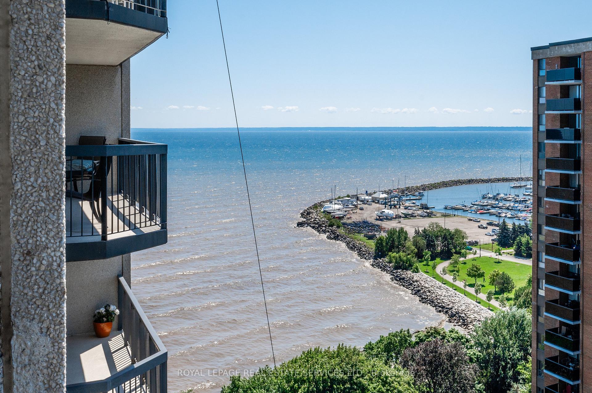 2 Bedrooms Condo at 2180 Marine,  Oakville For sale