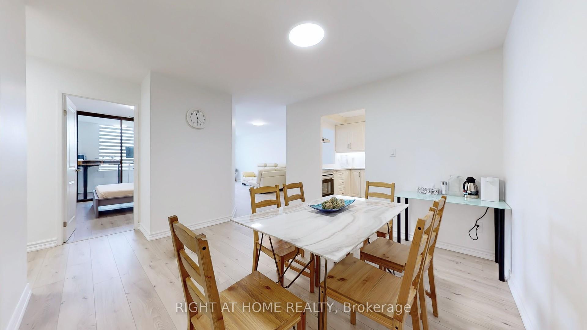 3 Bedrooms Condo at 75 Bamburgh, Toronto For sale
