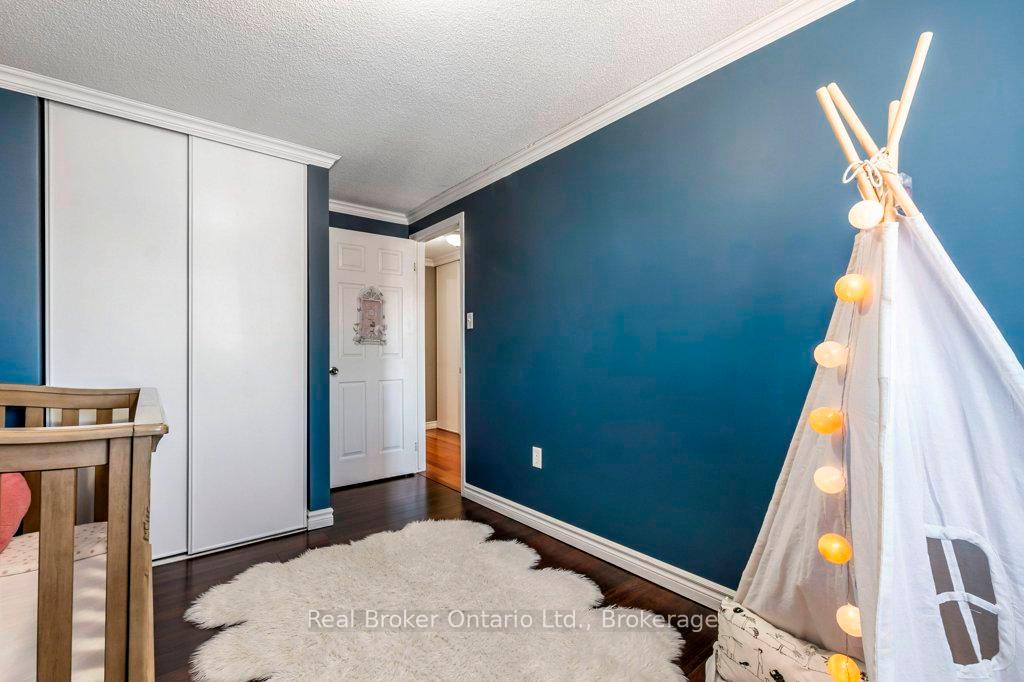 3 Bedrooms Condo at 610 Barton,  Hamilton For sale