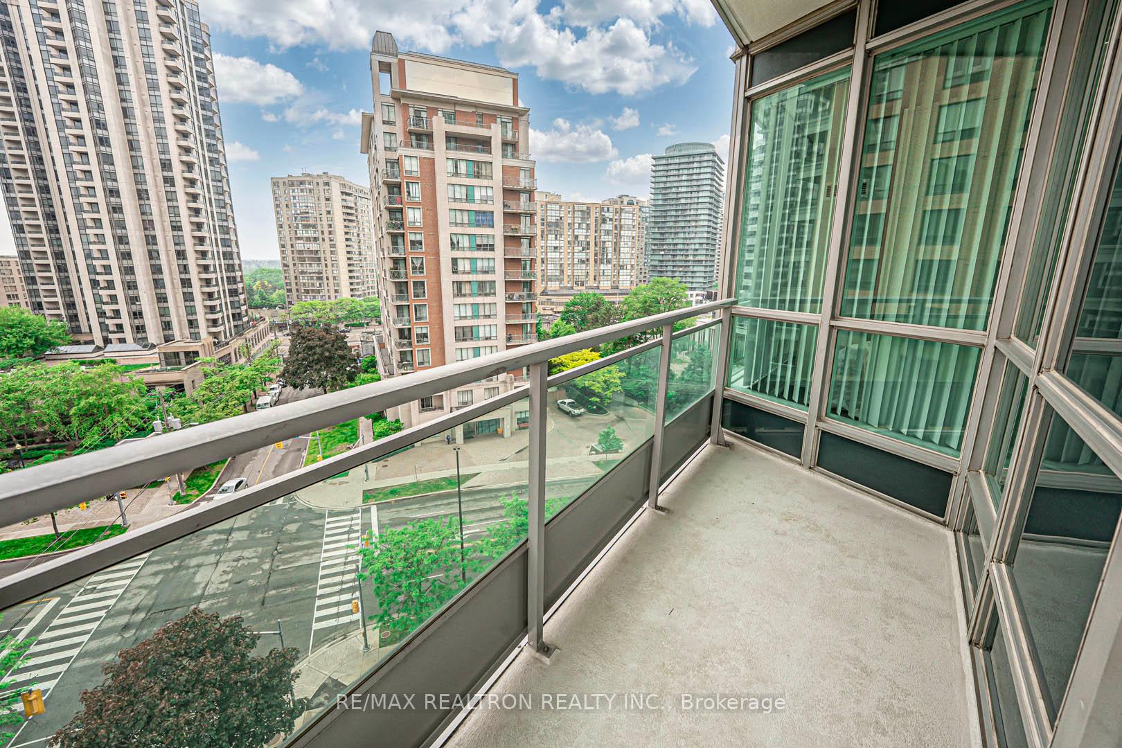 2 Bedrooms Condo at 60 Byng, Toronto For sale