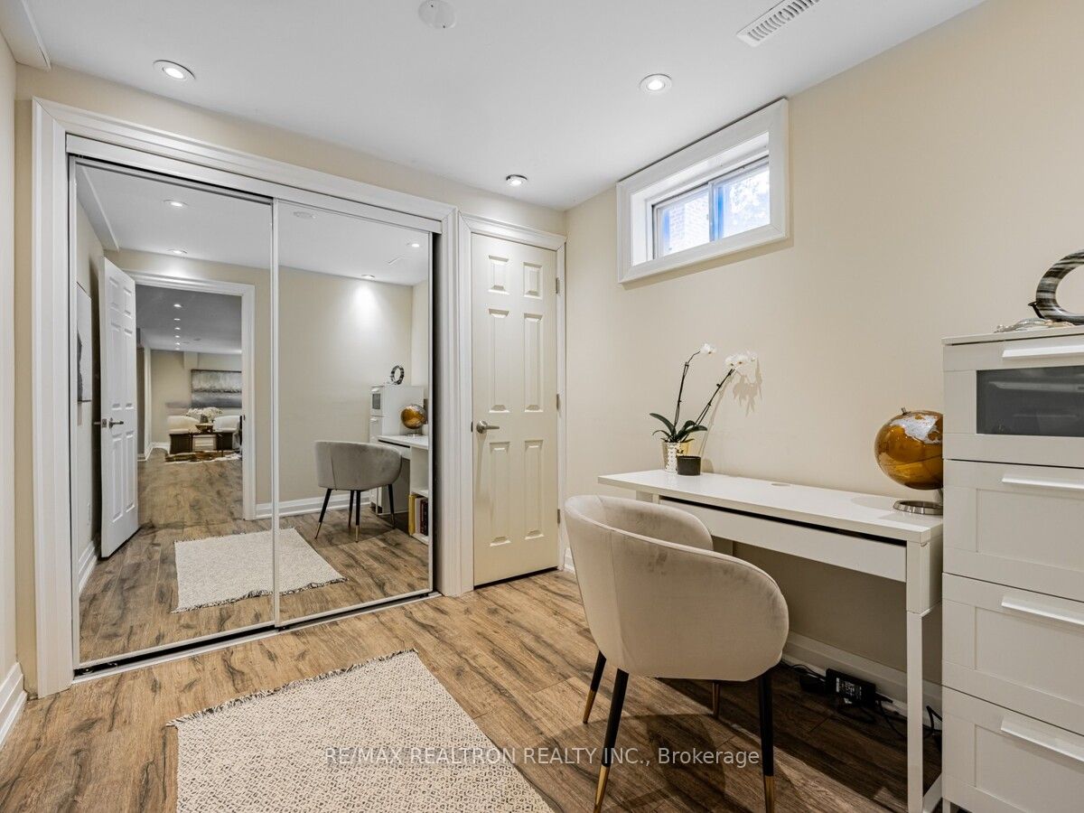 3 Pinehurst Court