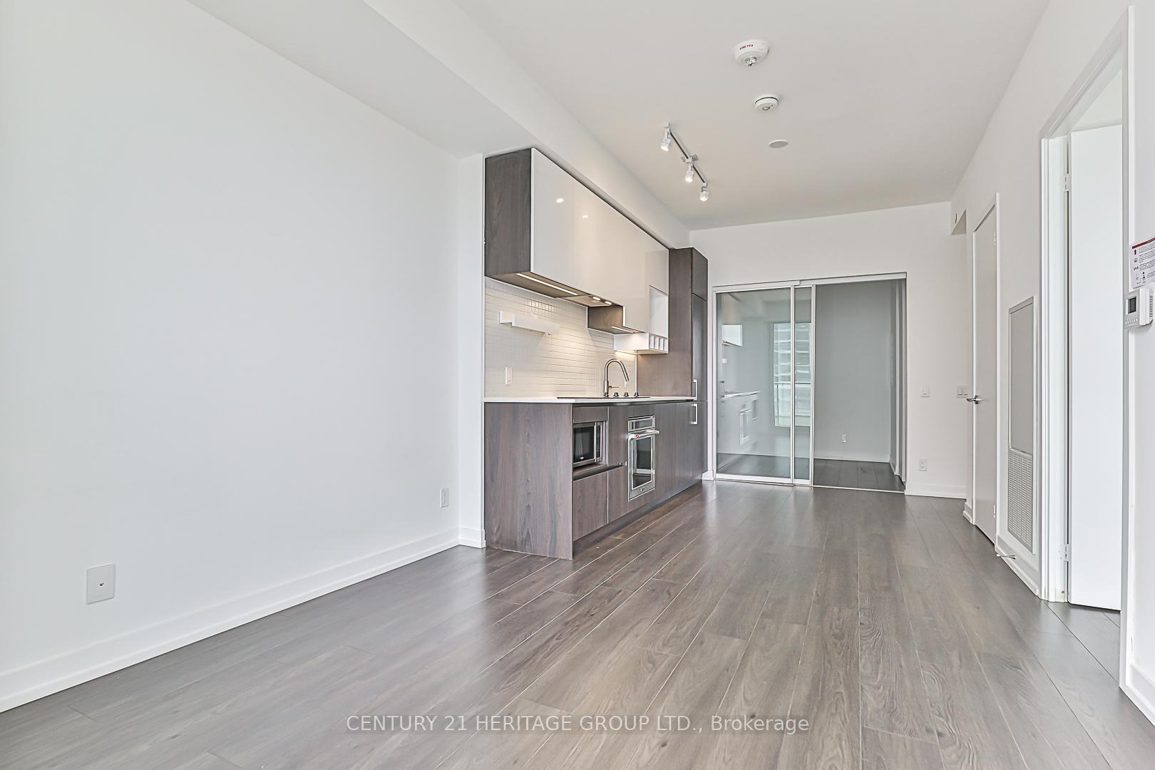 2 Bedrooms Condo at 950 PORTAGE,  Vaughan For sale