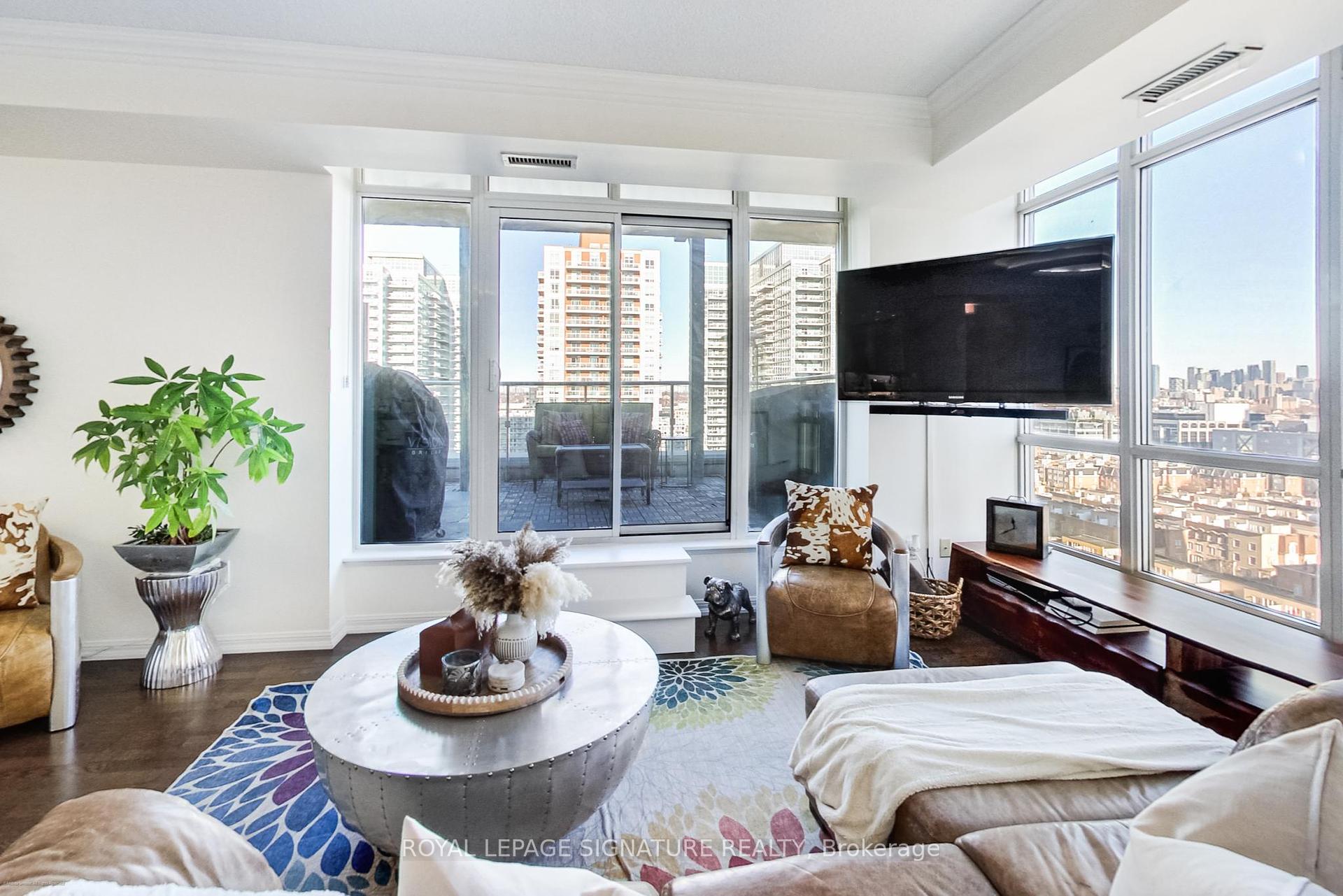 3 Bedrooms Condo at 75 East Liberty, Toronto For sale