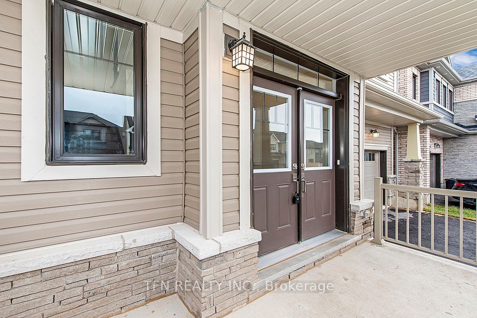93 Lilac Circle ; MLS ID: X12108862