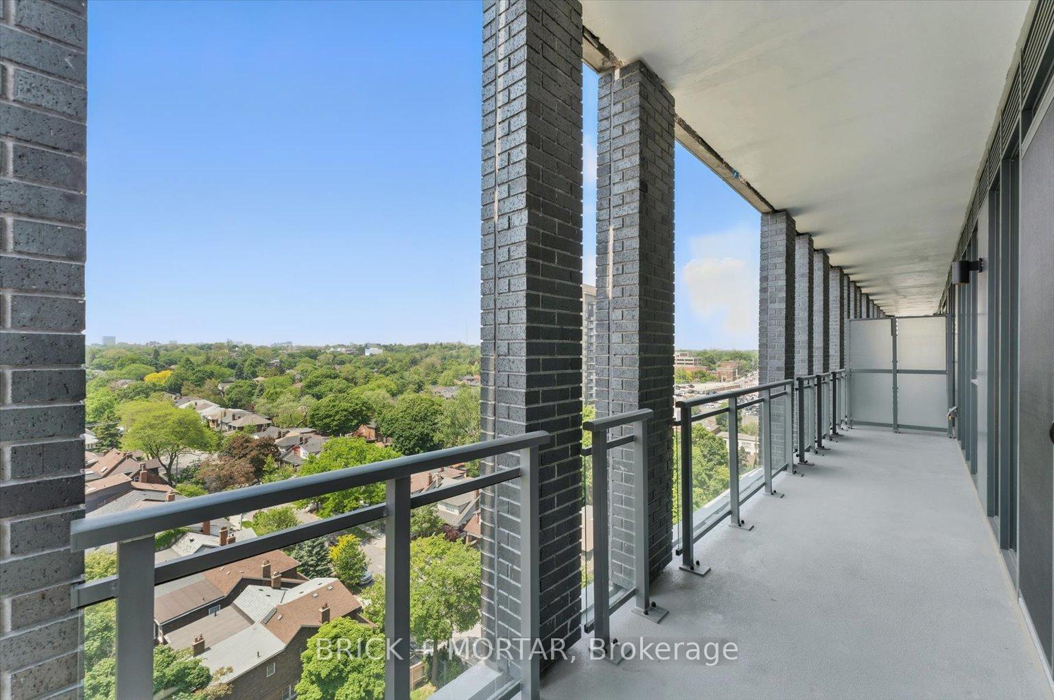 3 Bedrooms Condo at 1 Hillsdale, Toronto For sale