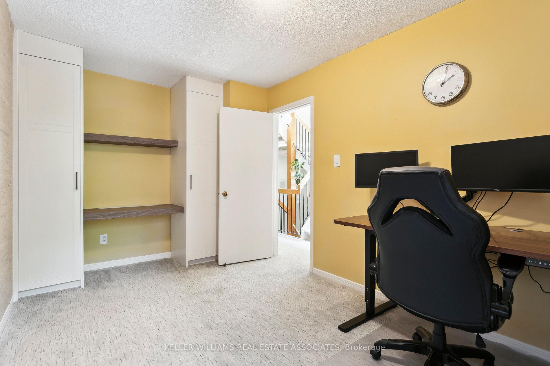 3 Bedrooms Condo at 1250 Marlborough, Oakville For sale