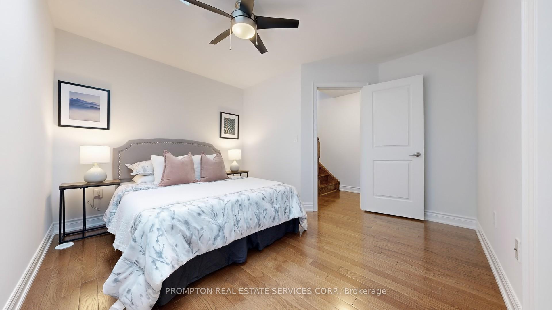 4 Bedrooms Condo at 30 Hargrave, Toronto For sale