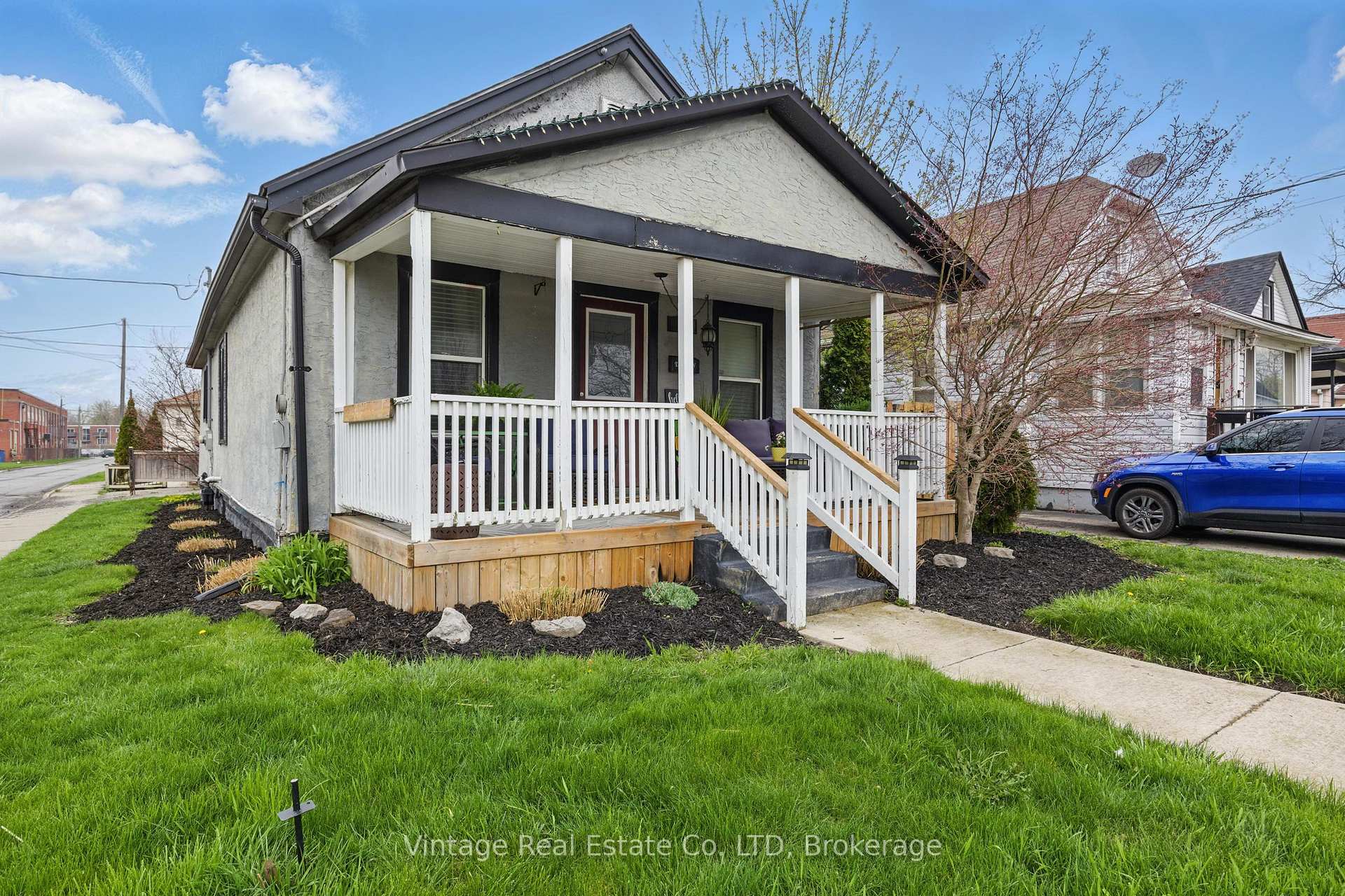 1 Seneca Street, St. Catharines, ON L2R 2T8