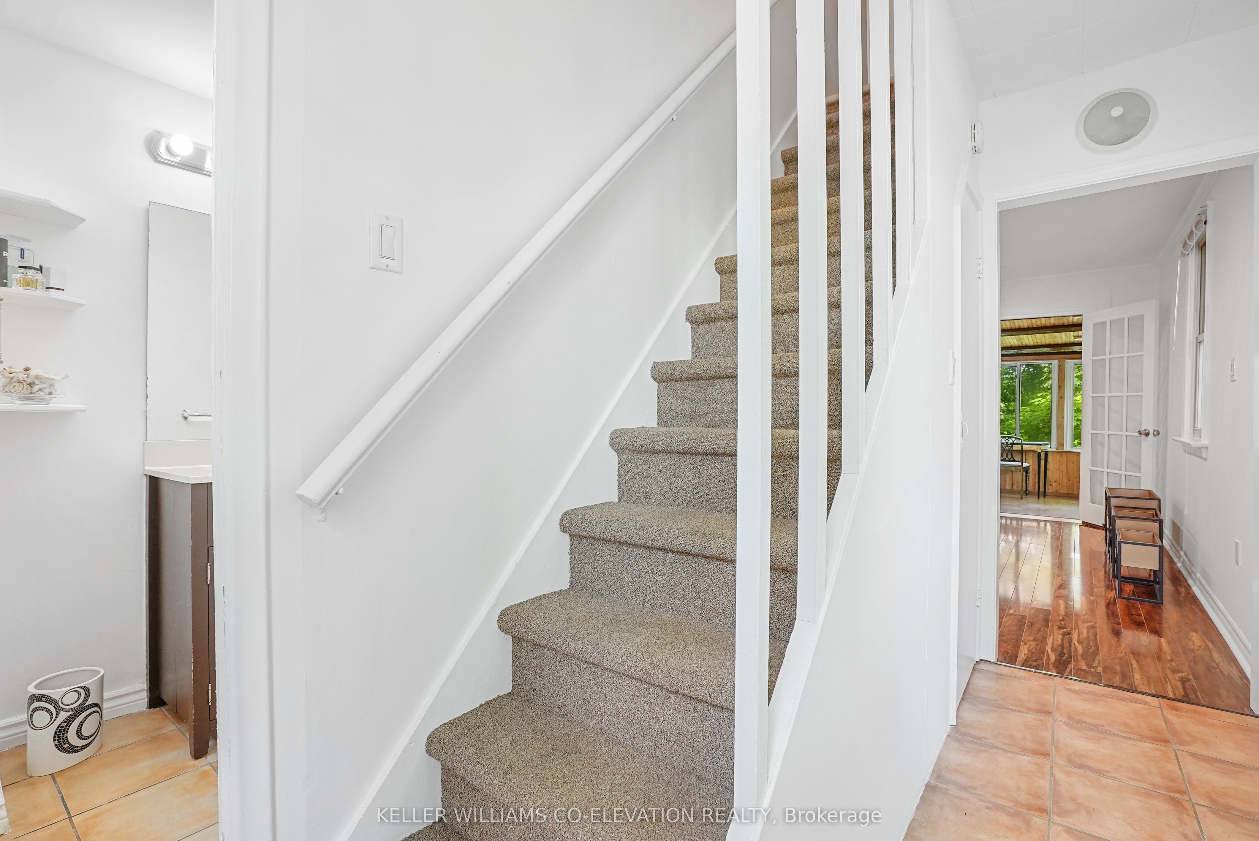 1136 Bronte Road