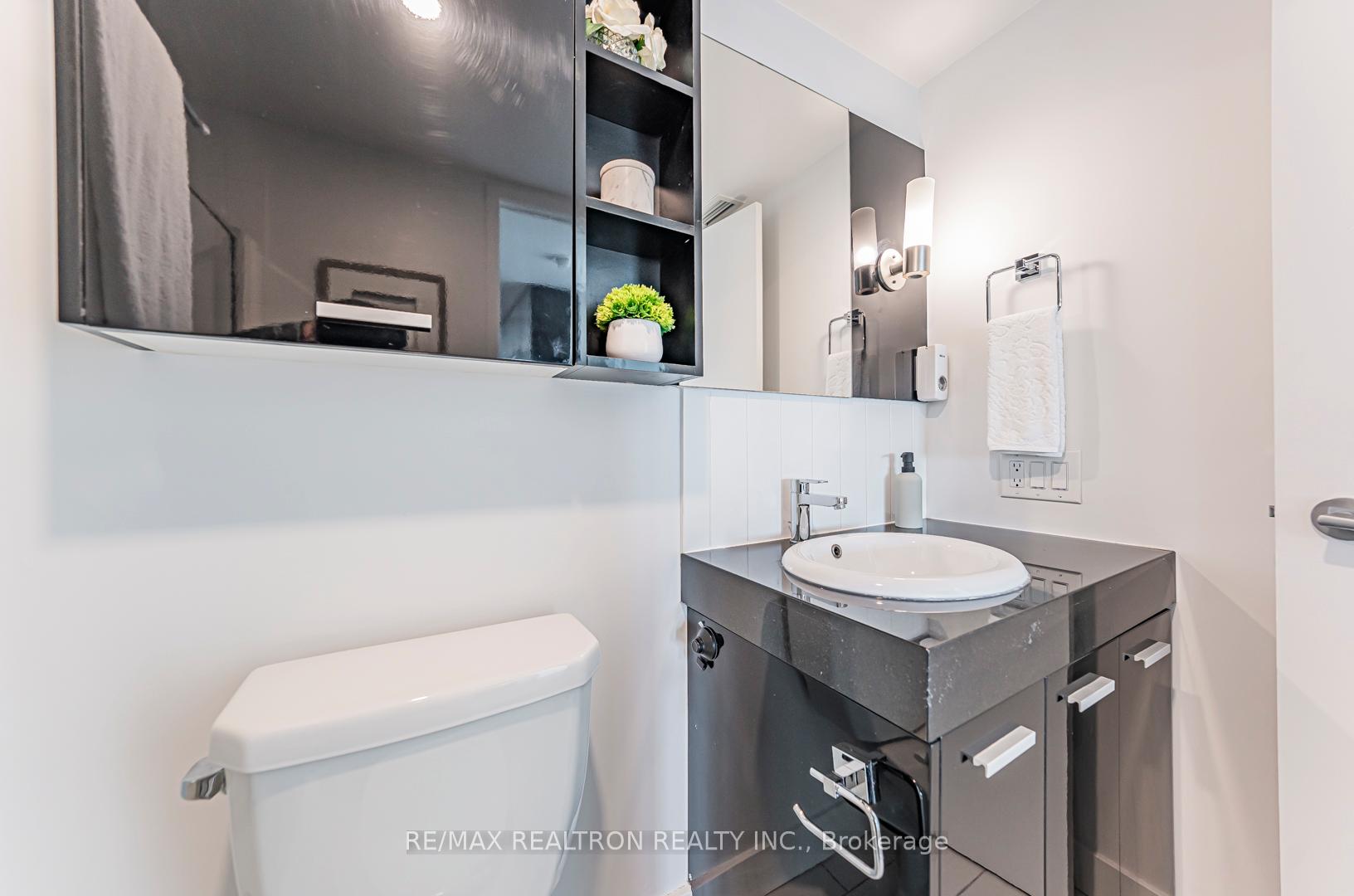 3 Bedrooms Condo at 29 Singer, Toronto For sale