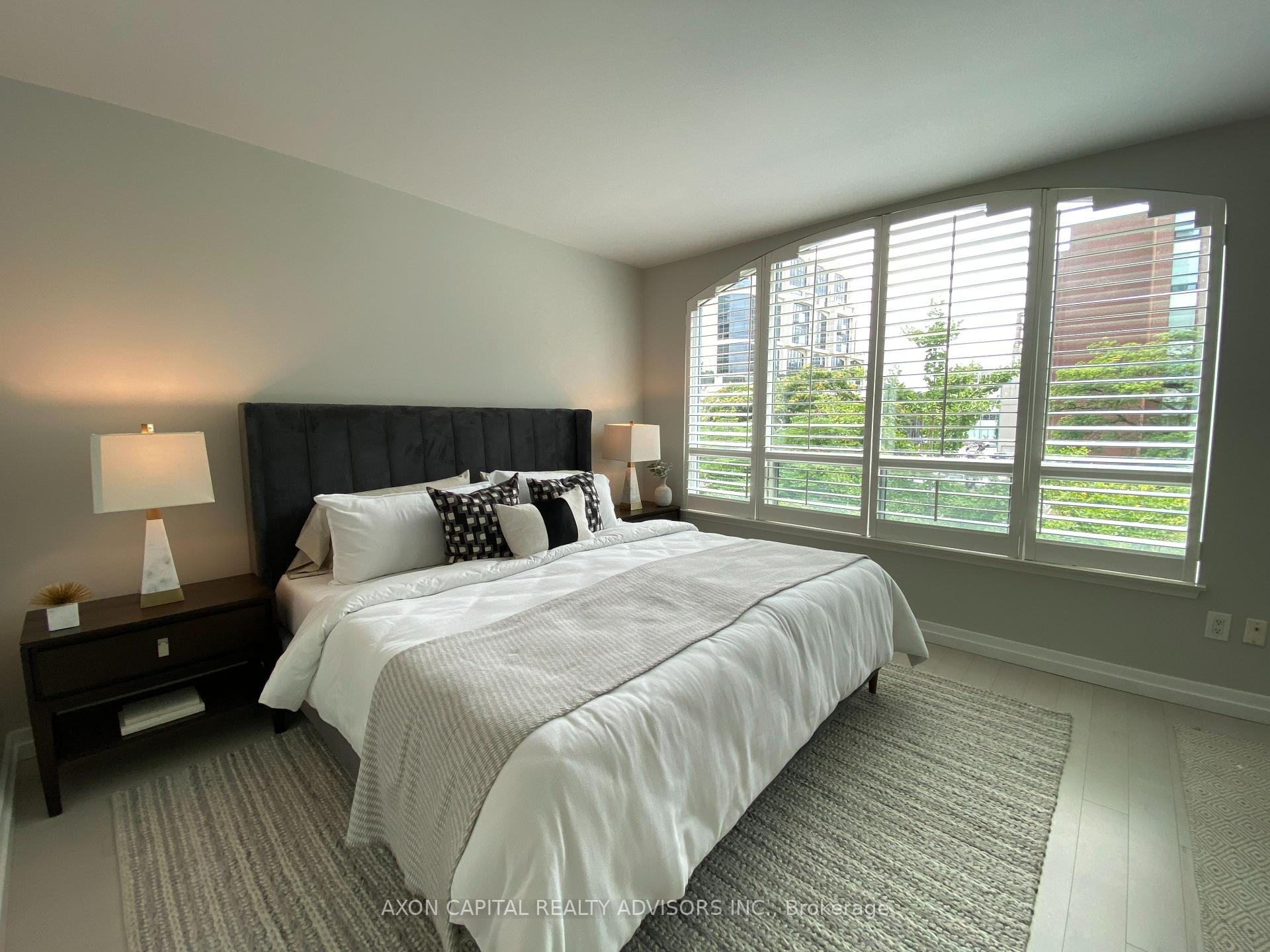 3 Bedrooms Condo at 59 Mcmurrich, Toronto For sale
