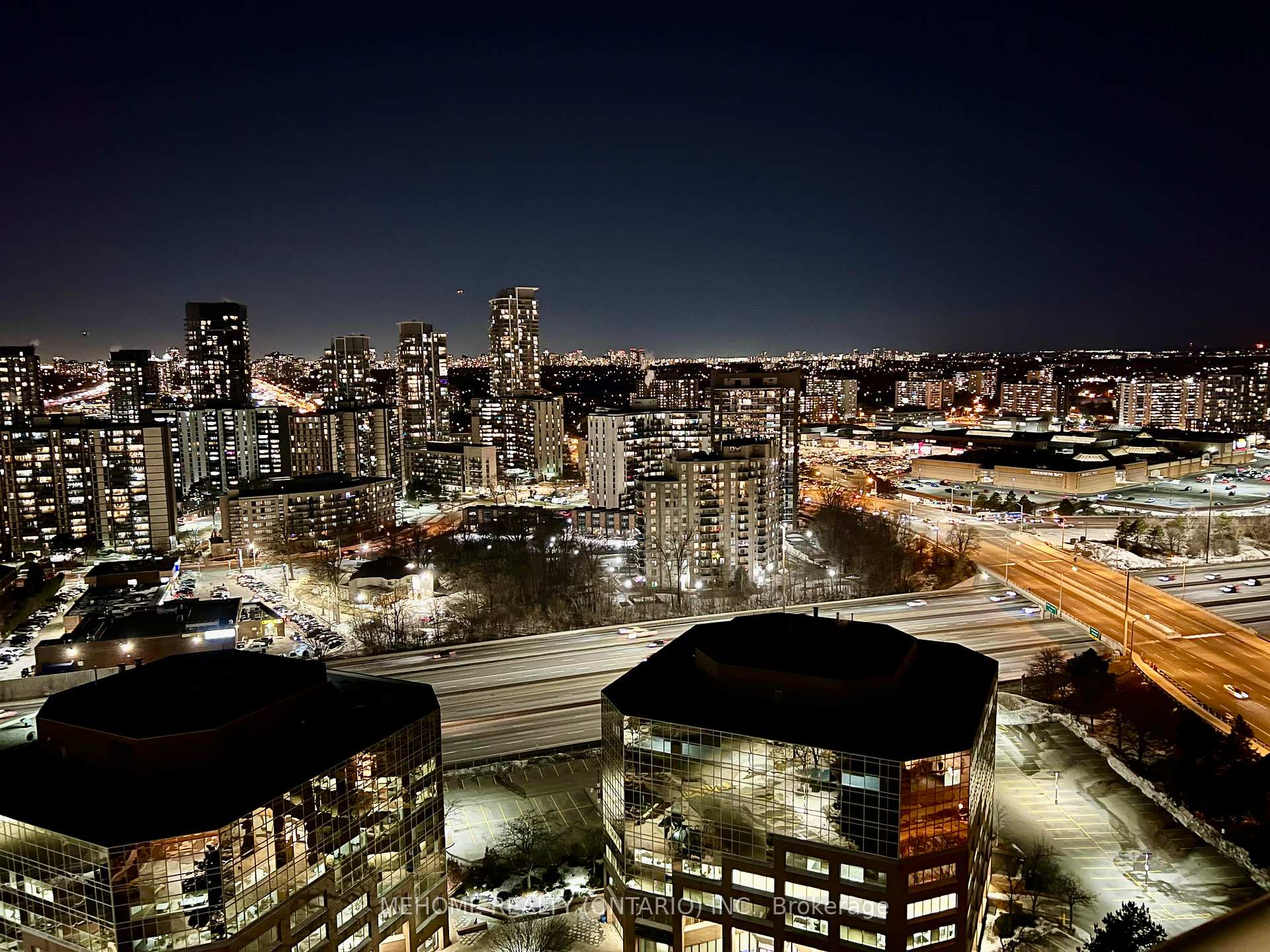2 Bedrooms Condo at 275 Yorkland, Toronto For sale