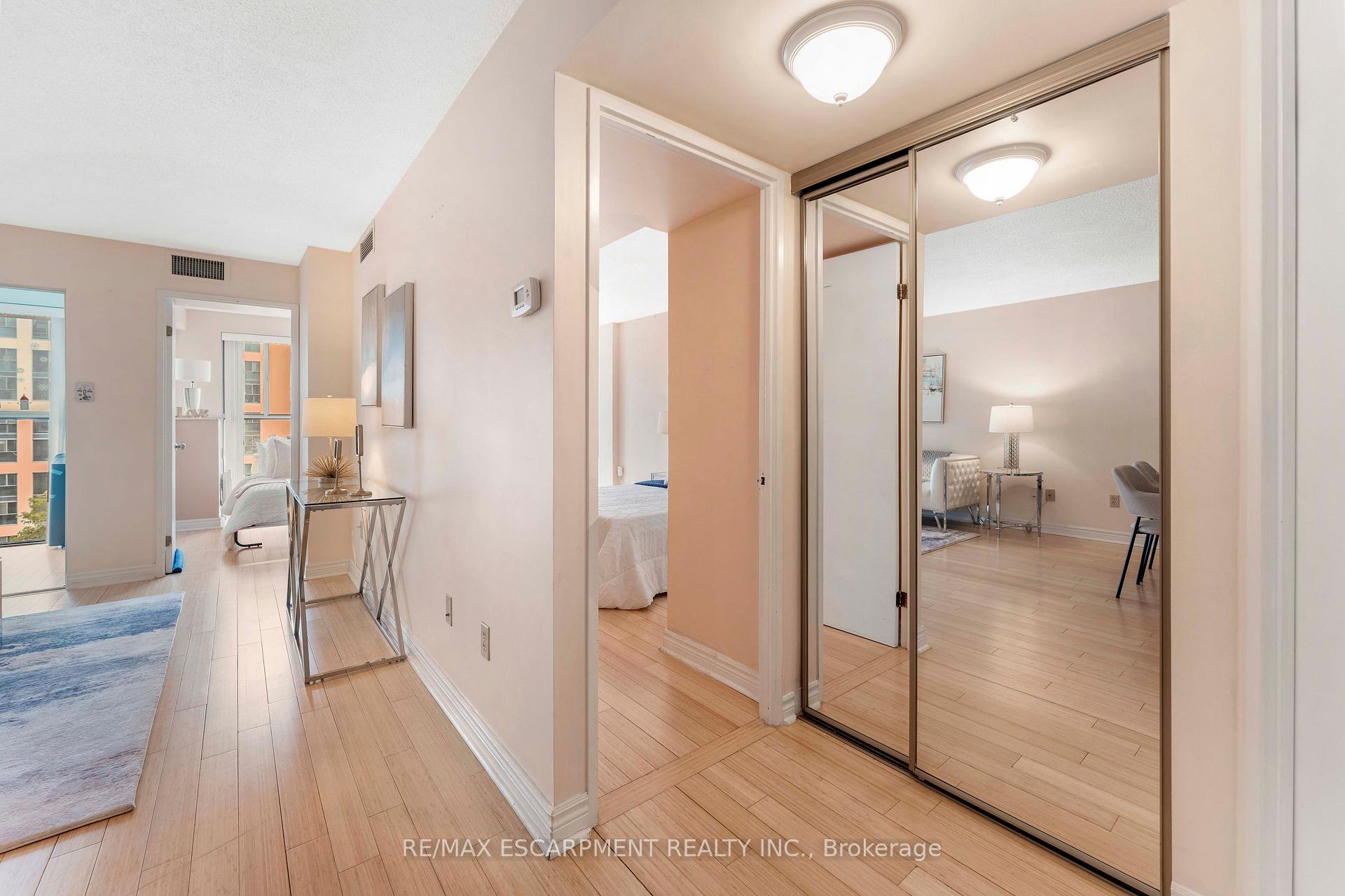 3 Bedrooms Condo at 65 Scadding, Toronto For sale