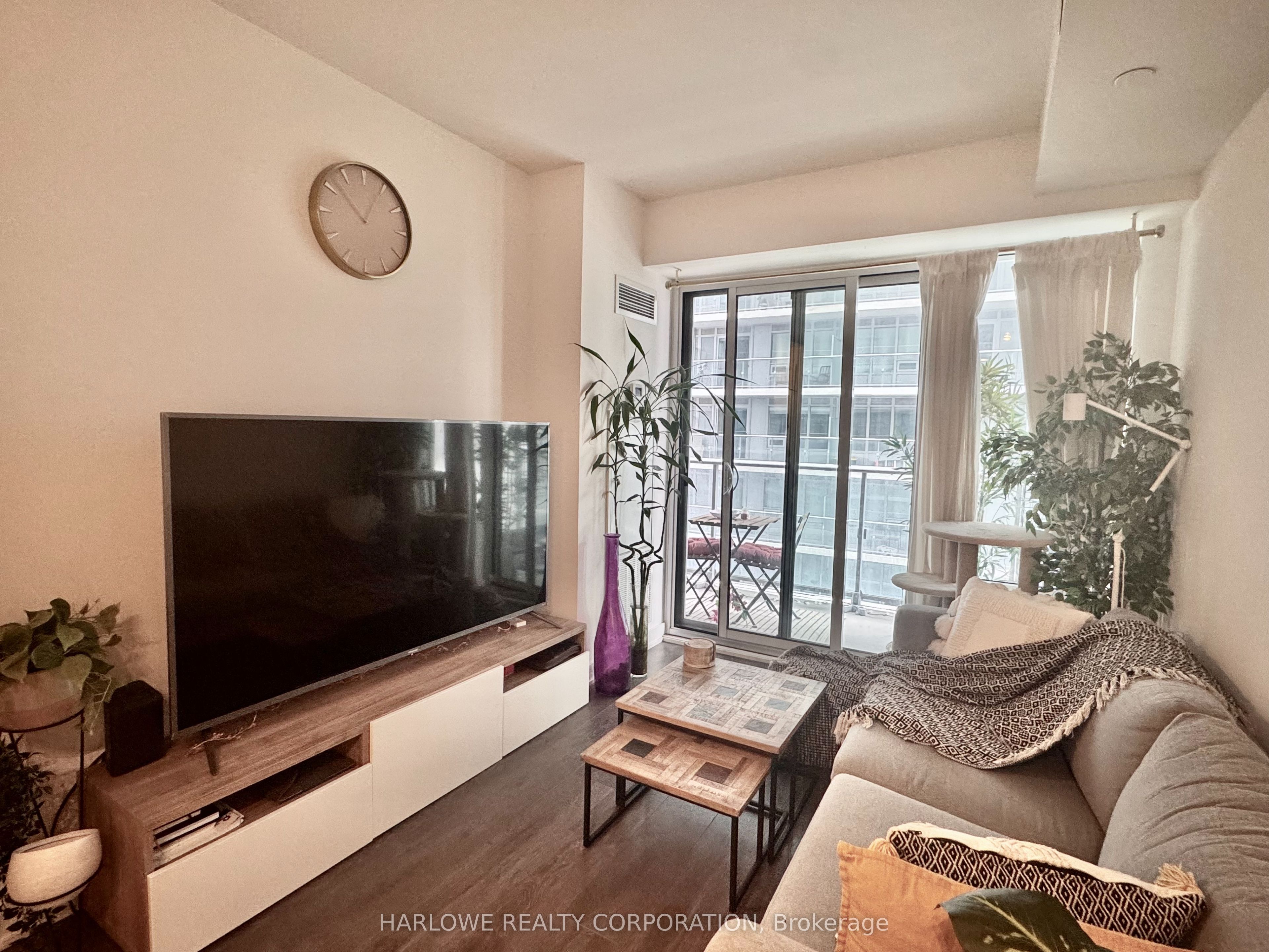 99 Broadway Avenue #1207 Nt, Toronto C10 Mount Pleasant West