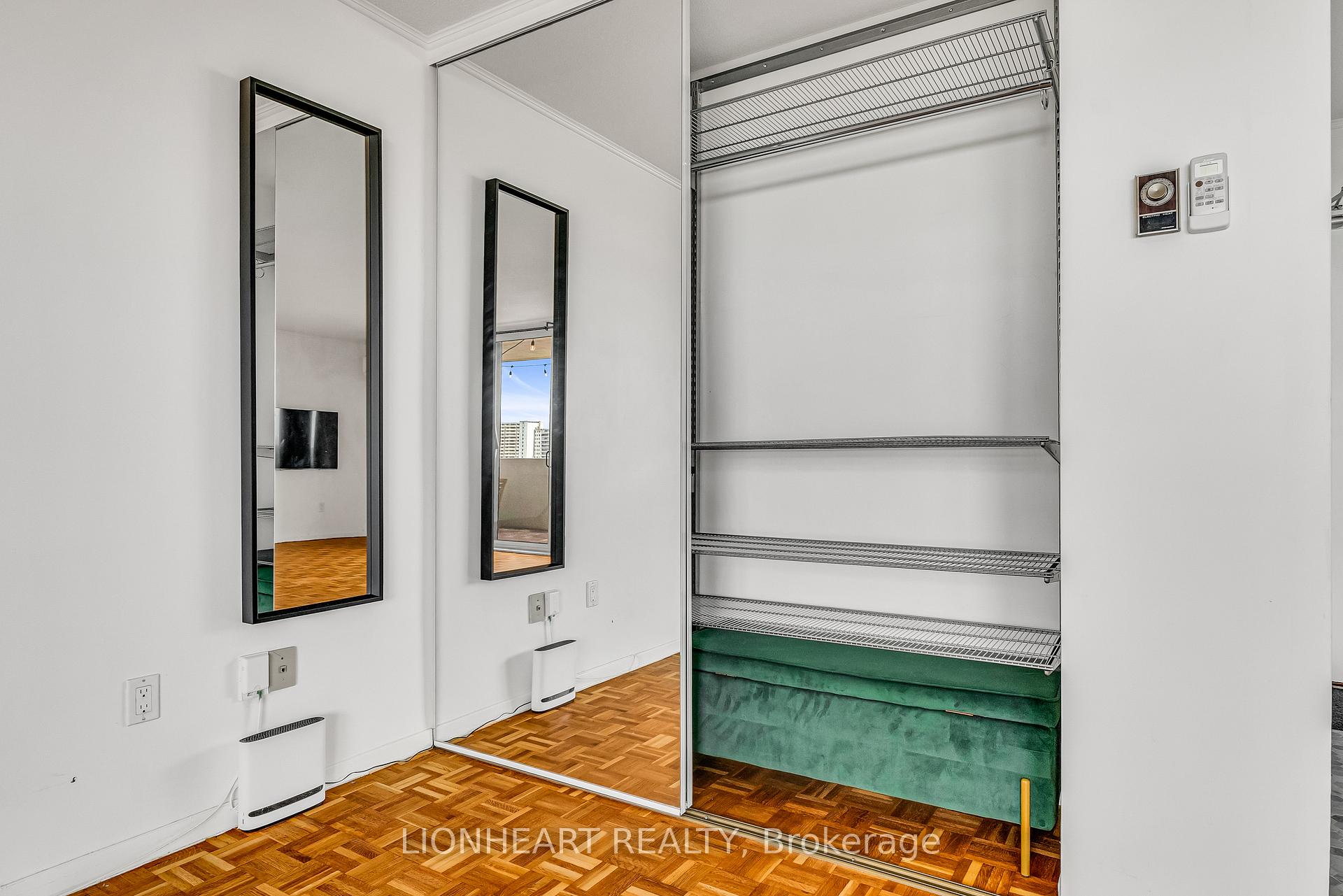 Condo at 40 Homewood, Toronto For sale