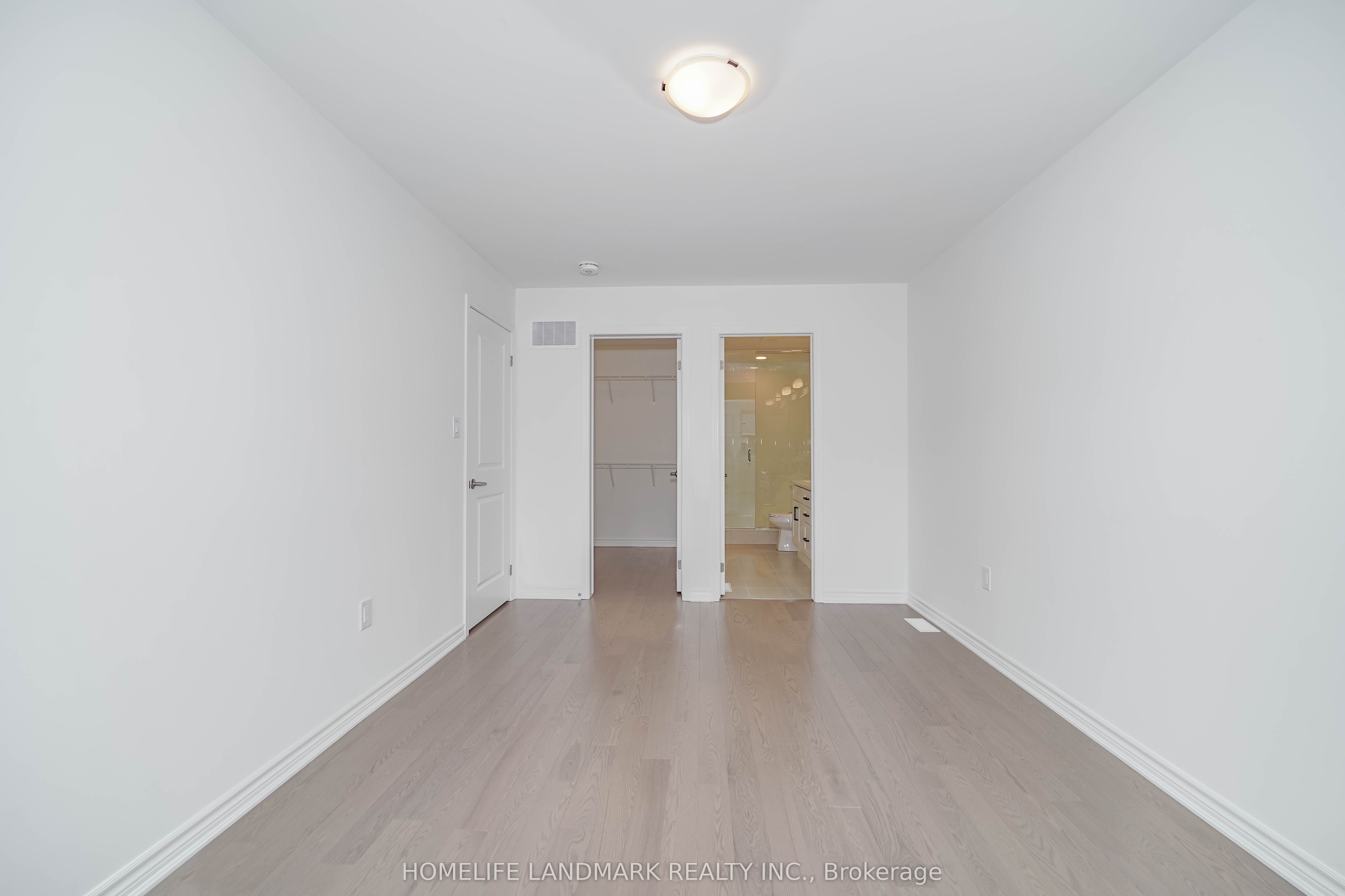 5 Wisla Avenue