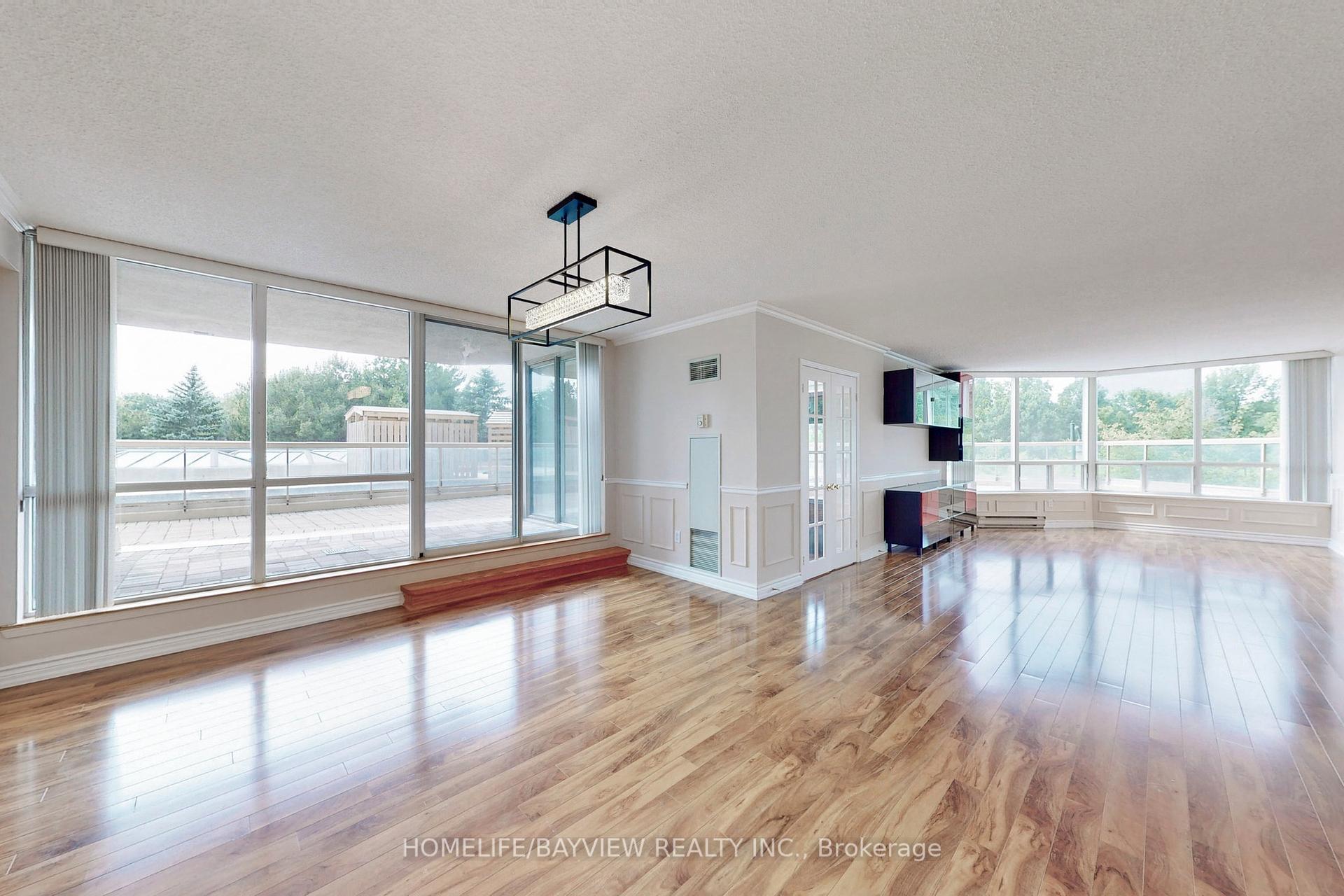 4 Bedrooms Condo at 168 Bonis, Toronto For sale