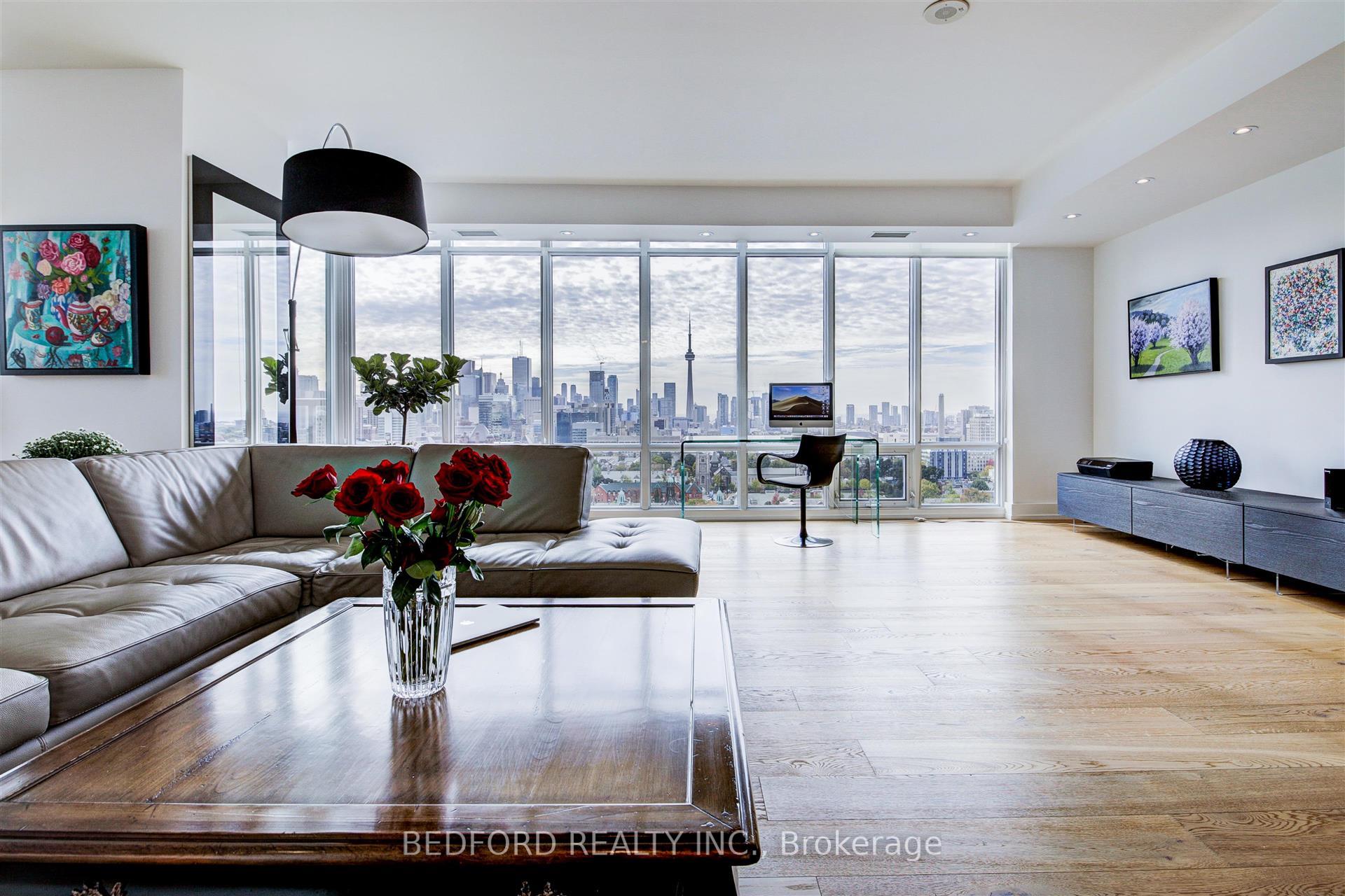 3 Bedrooms Condo at 1 Bedford,  Toronto For sale