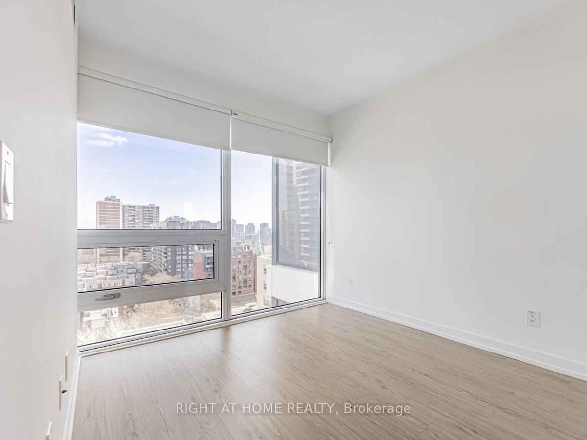 1 Bedroom Condo at 85 Wood, Toronto For sale