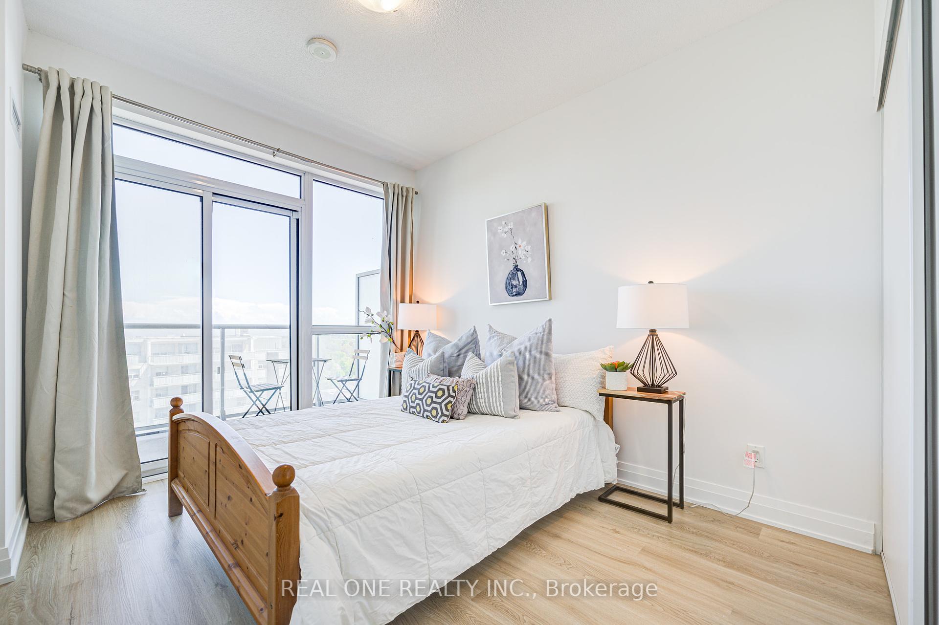 1 Bedroom Condo at 55 SPEERS, Oakville For sale