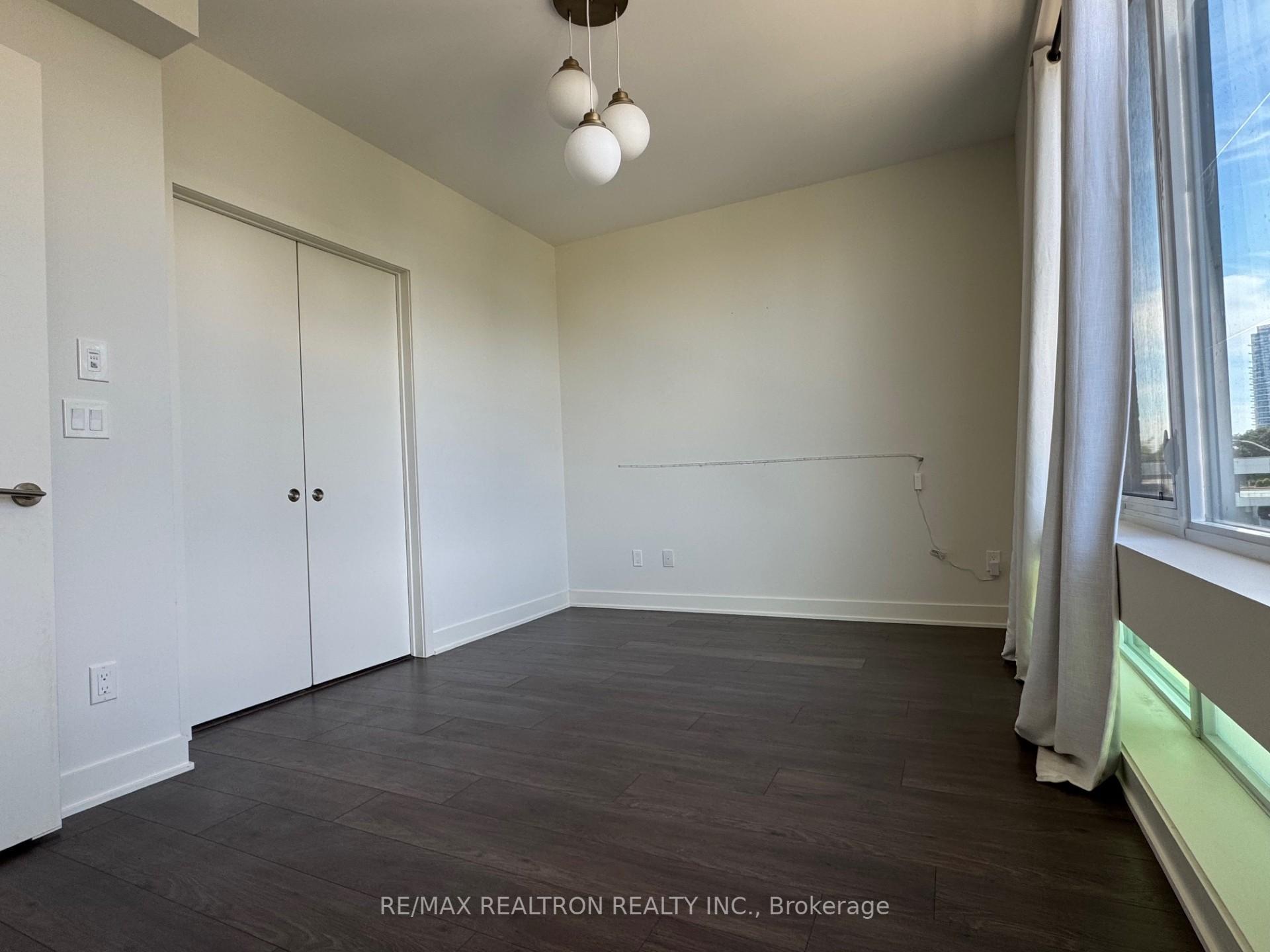 3 Bedrooms Condo at 25 Sonic, Toronto For sale