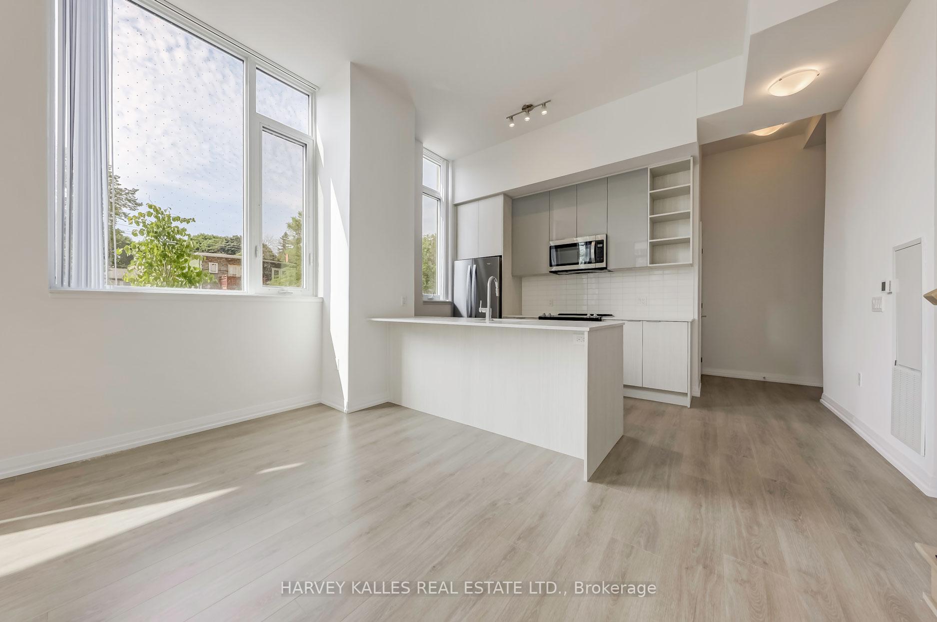 4 Bedrooms Condo at 25 Holly, Toronto For sale