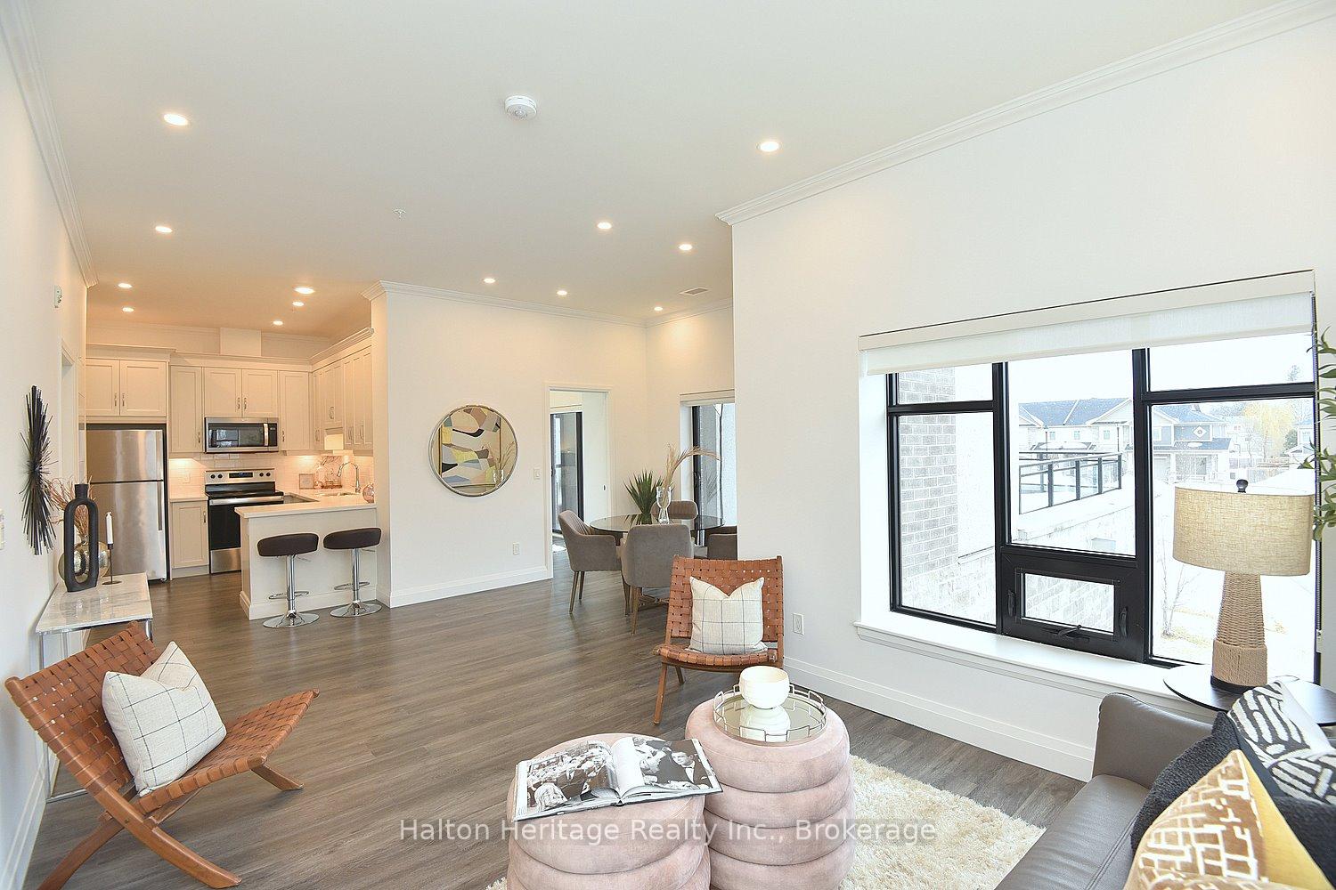 2 Bedrooms Condo at 30 Hamilton,  Hamilton For sale