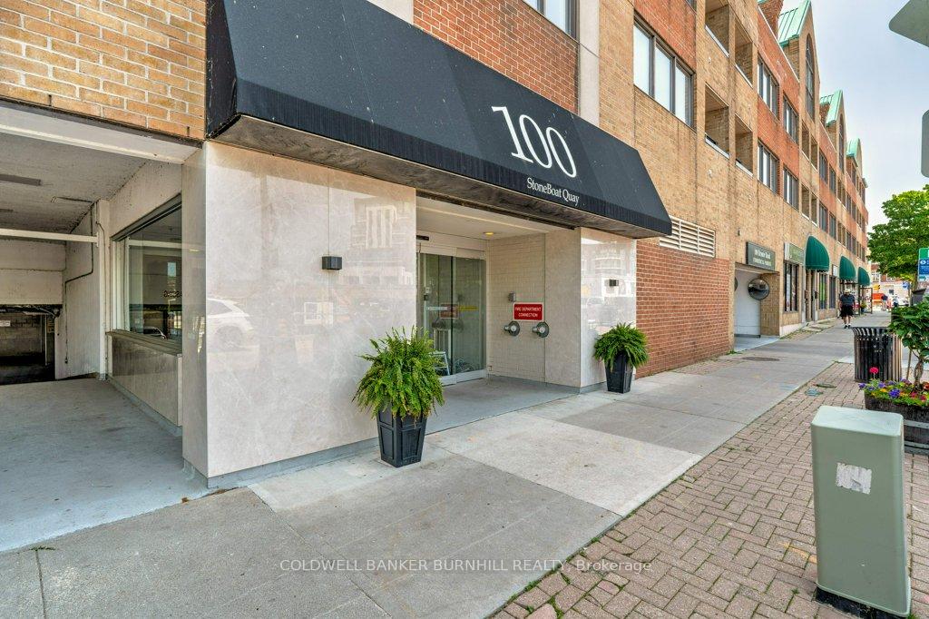 1 Bedroom Condo at 100 Bronte, Oakville For sale
