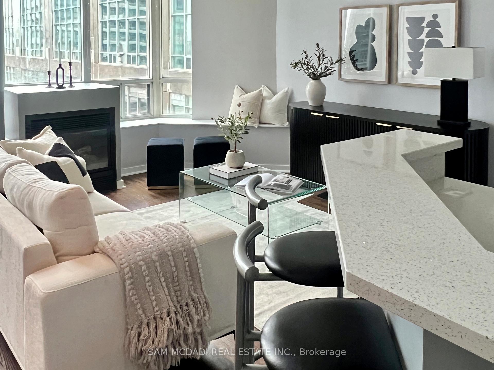2 Bedrooms Condo at 250 Manitoba, Toronto For sale