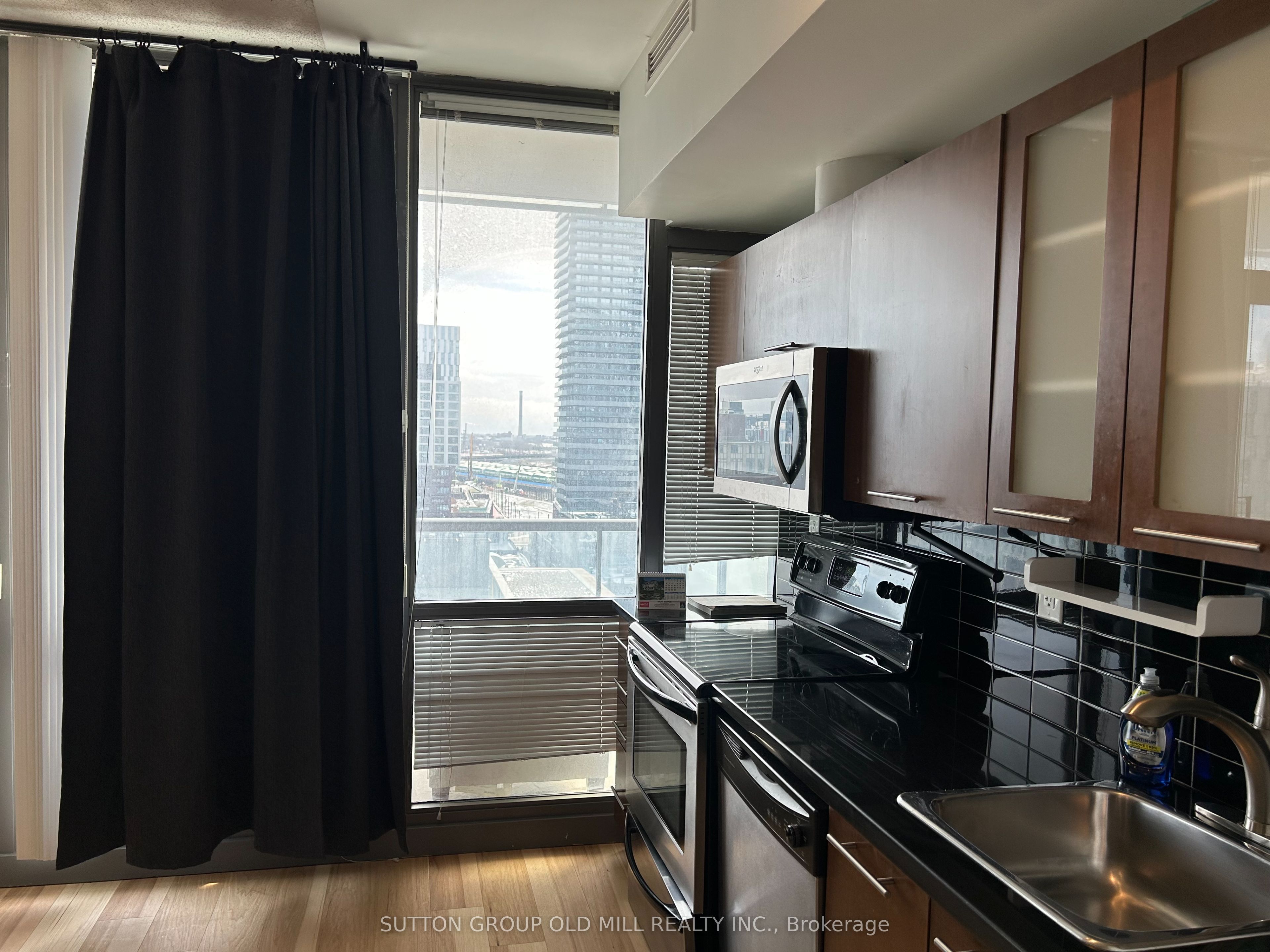 33 Mill Street, #1103