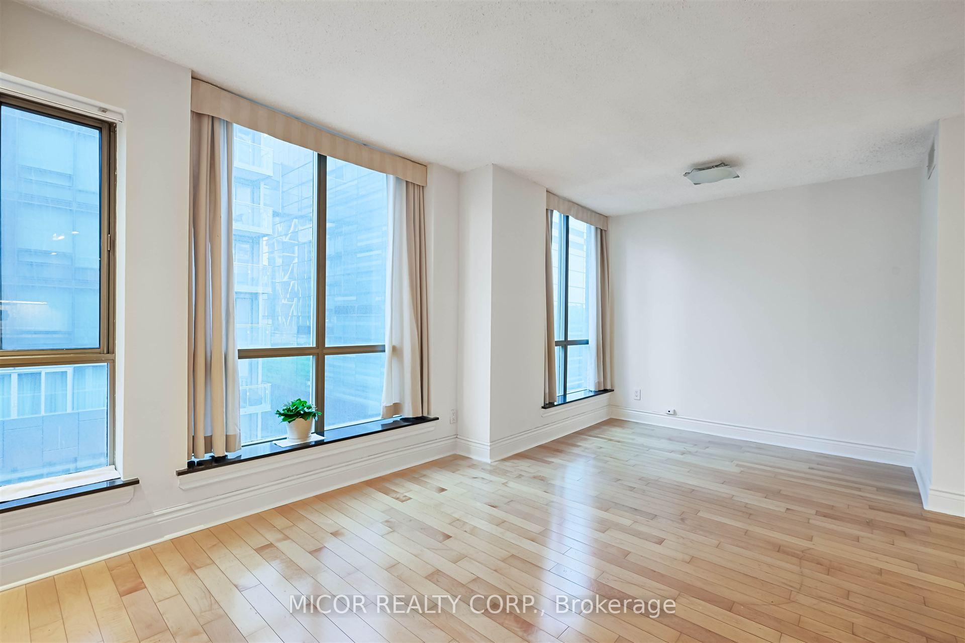 1 Bedroom Condo at 40 Scollard, Toronto For sale