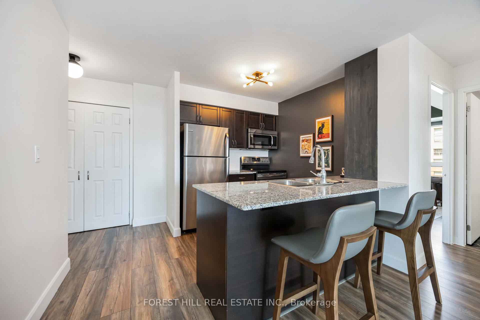 2 Bedrooms Condo at 812 Lansdowne, Toronto For sale