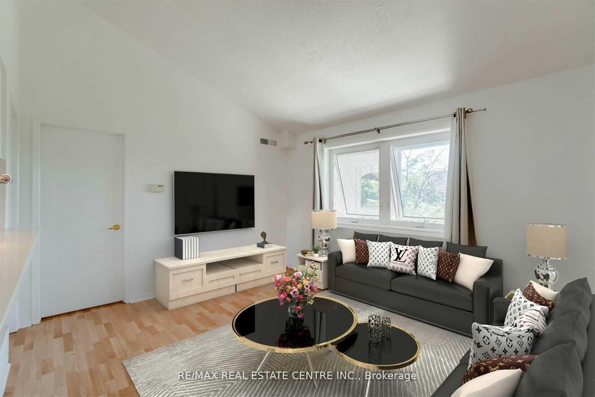 1 Bedroom Condo at 85 Bristol, Mississauga For sale