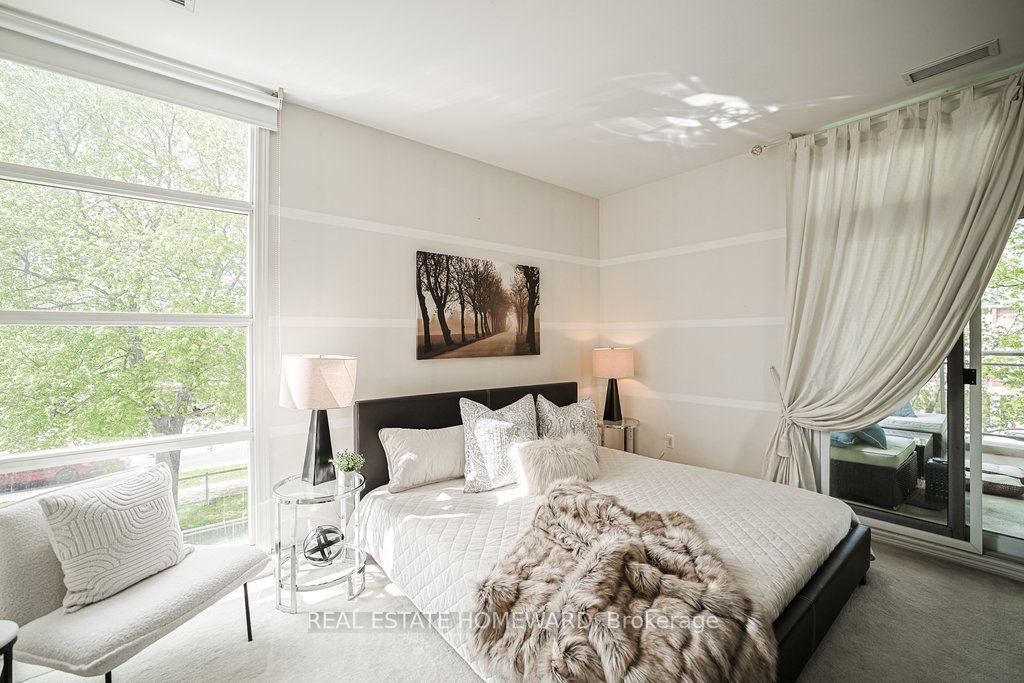 1 Leaside Park Drive, #209
